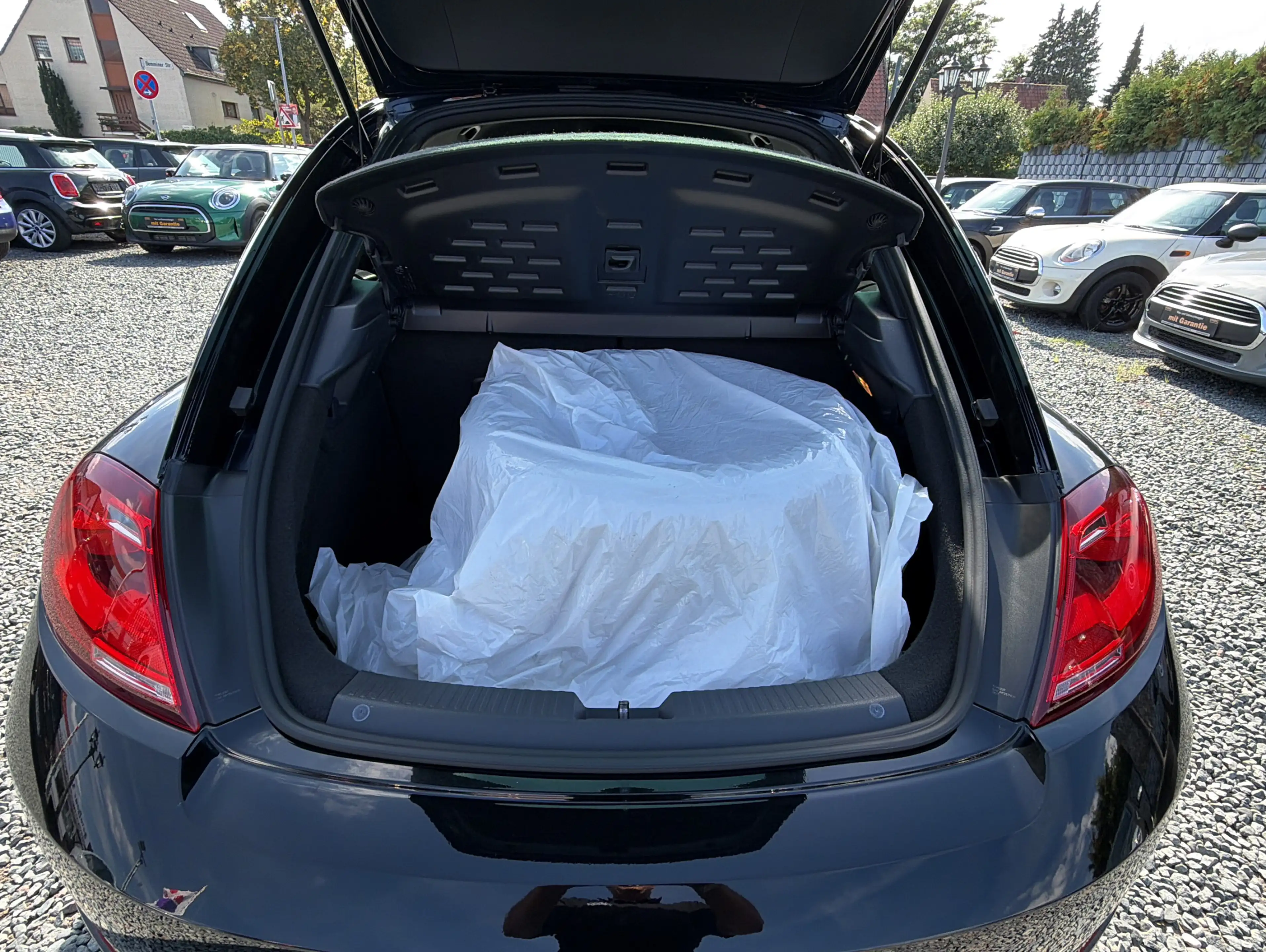 Volkswagen Beetle Design Sitzh Klima Tempomat Original KM — photo 9