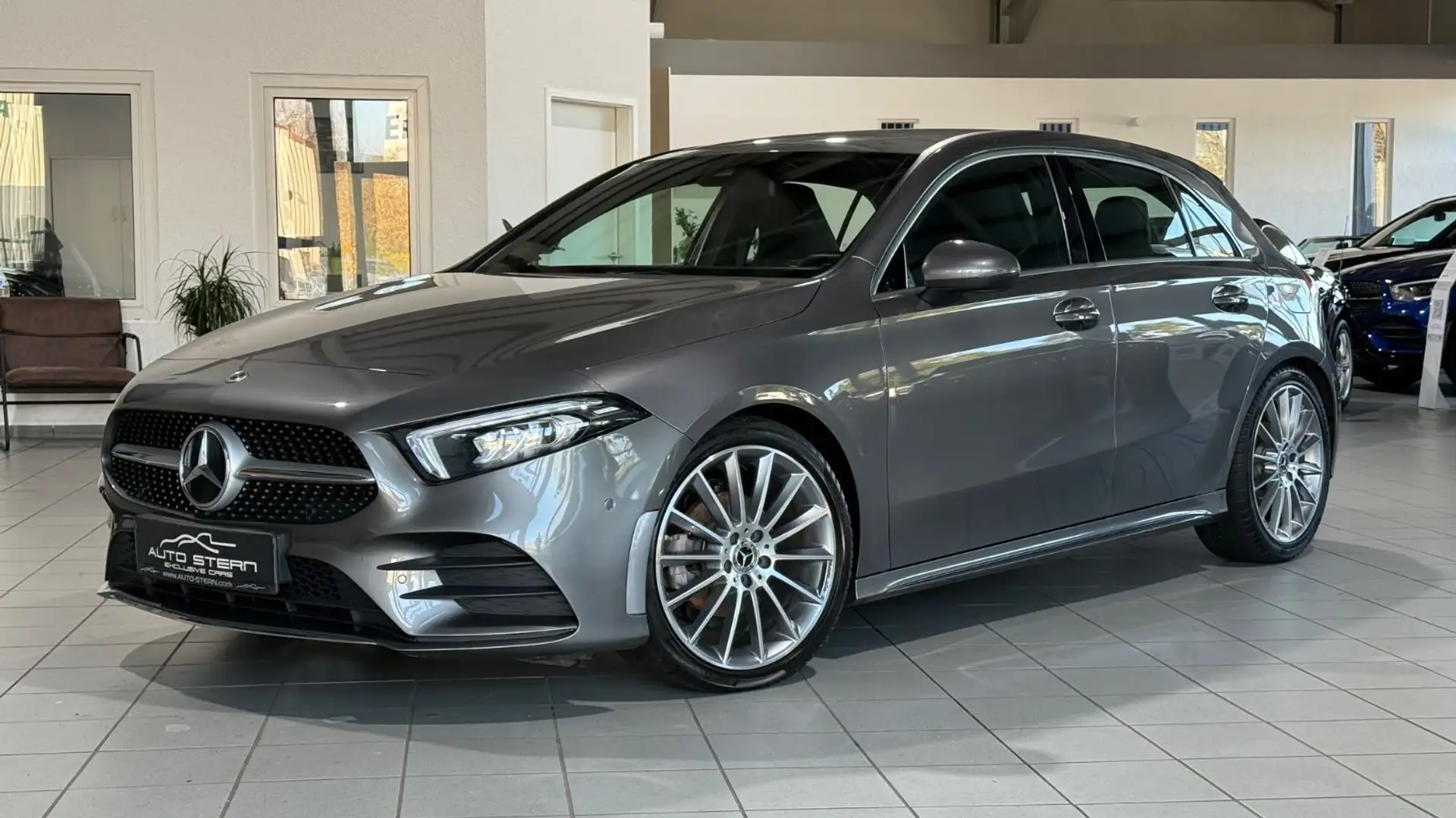 Mercedes-Benz A 180 AMG PARK-ASS SPUR CARPLAY GRA LED 19" Gris - 1