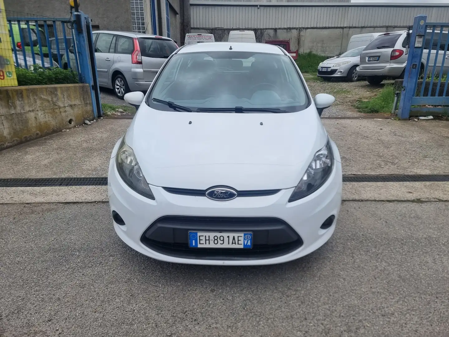 Ford Fiesta 3p 1.2 16v Titanium c/esp 82cv E5 - 1