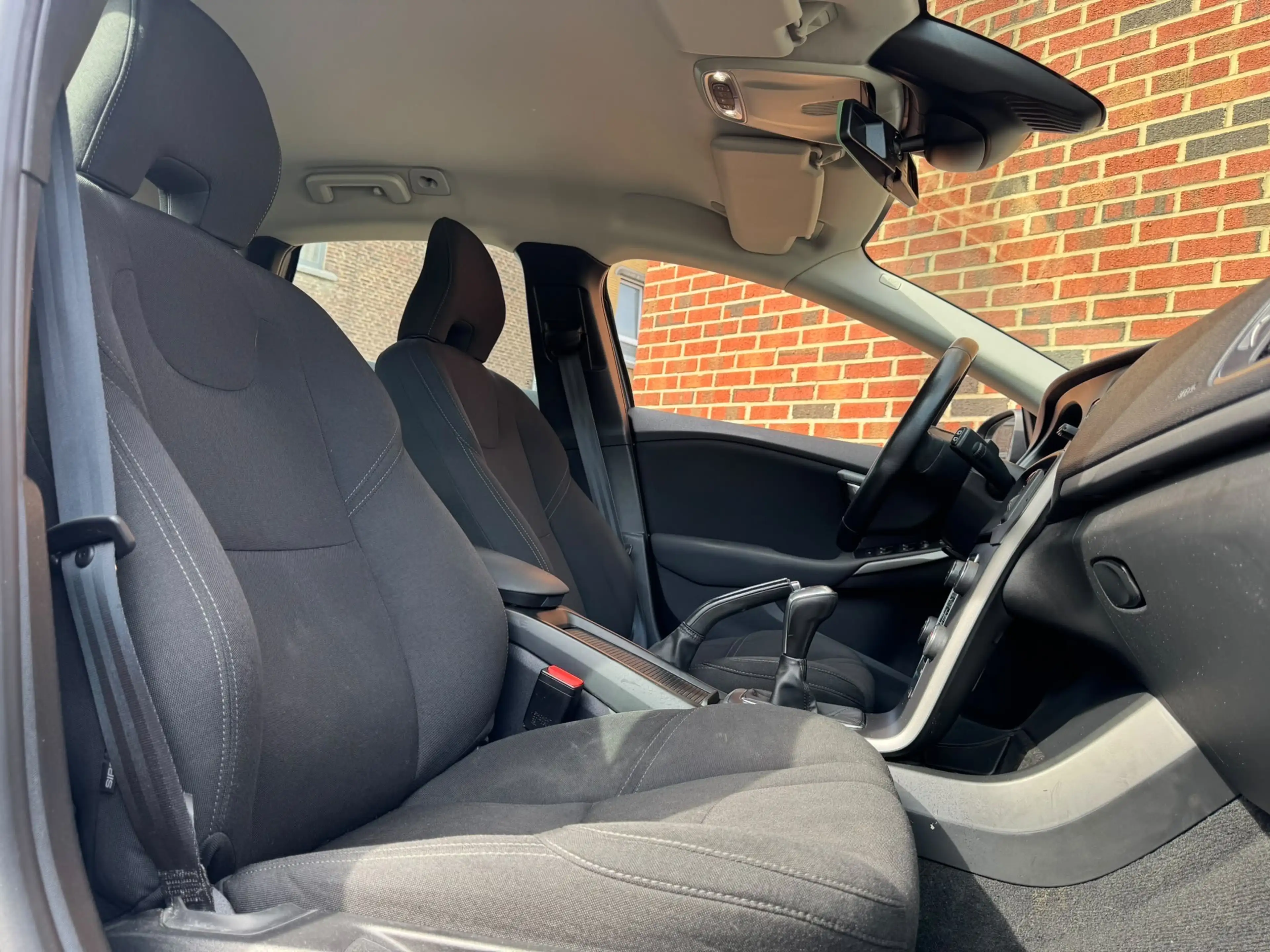 Volvo V40 / 1ere PROPRIÉTÉ / — photo 7