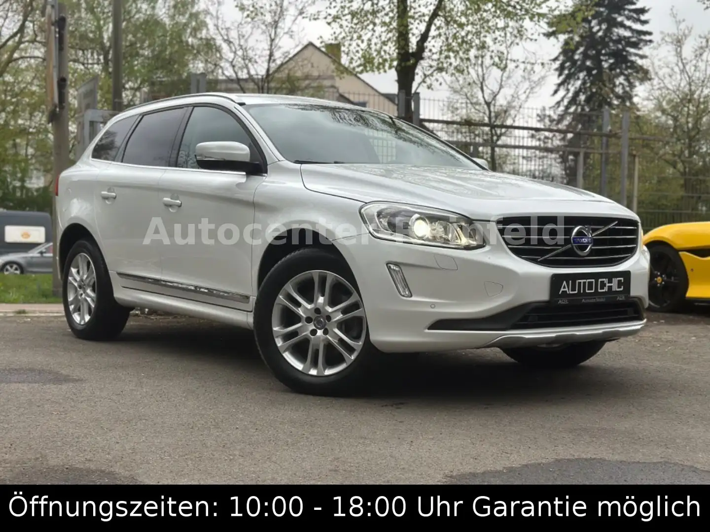 Volvo XC60 Summum 181PS*Standheiz.*Kamera*Xenon*EXPORT Weiß - 1