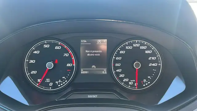 Seat Arona view 13
