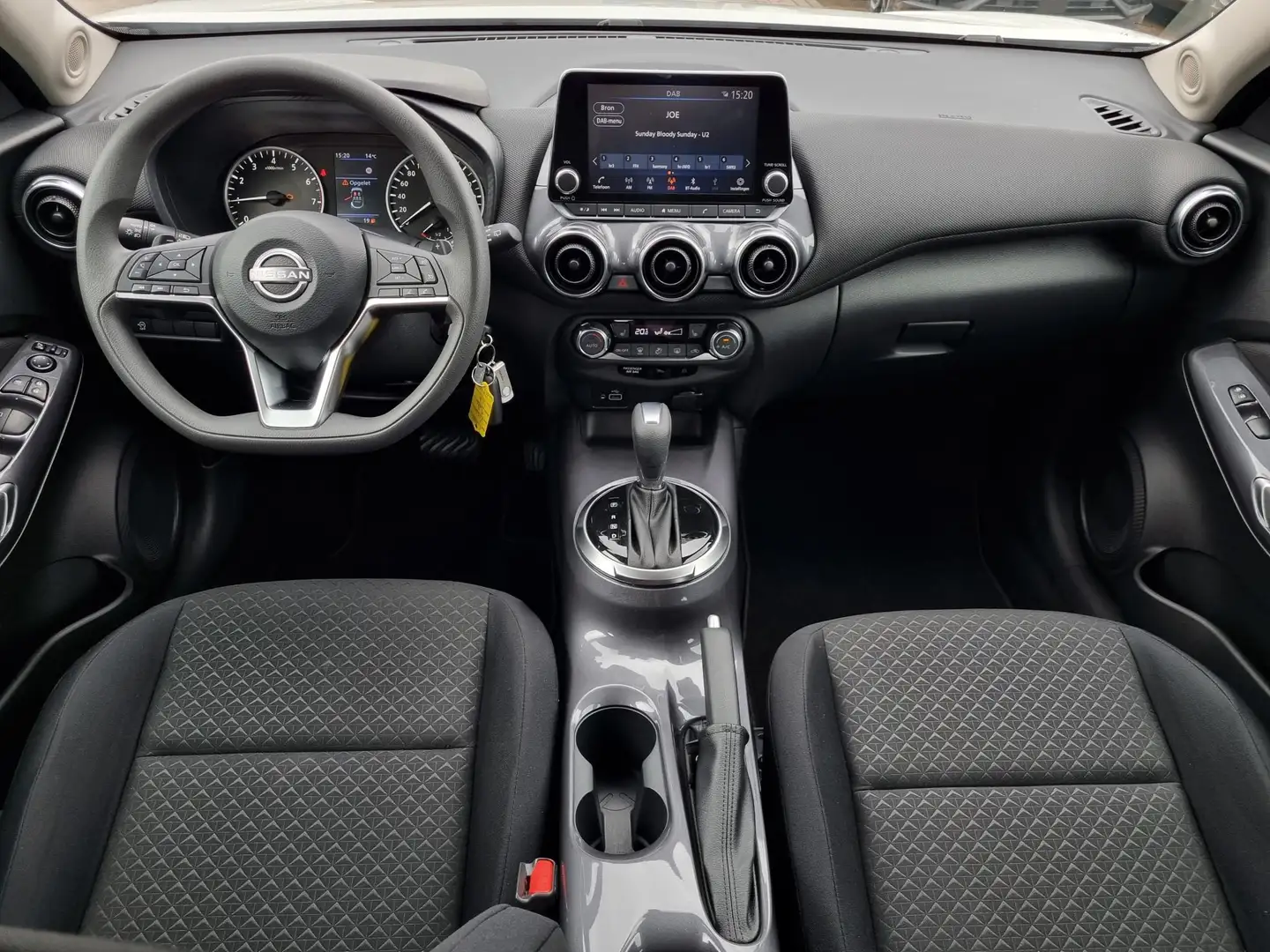 Nissan Juke 1.0 DIG-T Acenta Automaat / Navigatie via Android Wit - 2