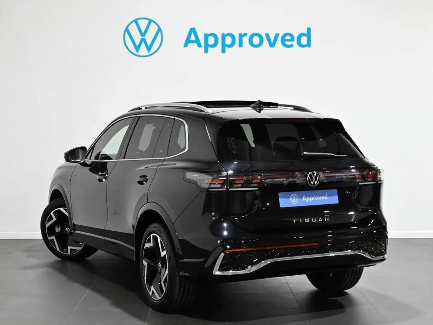 Volkswagen Tiguan 2.0TDI DSG R-Line 110kW Negro - 2