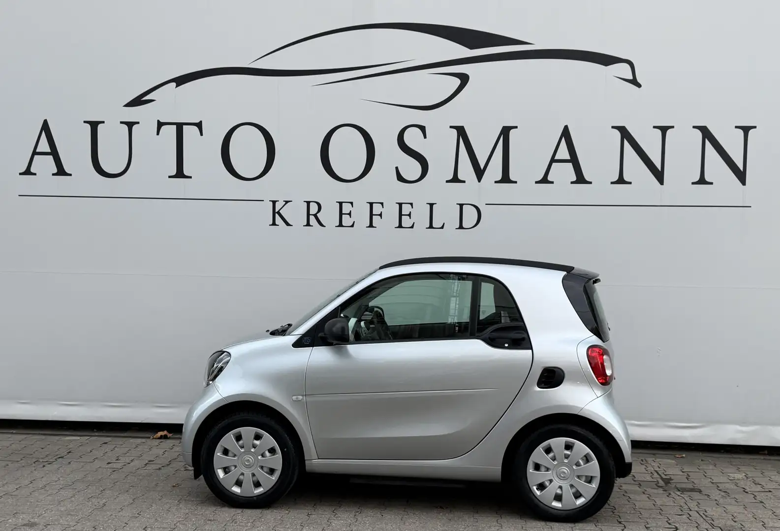 smart forTwo coupe EQ TÜV NEU PDC hinten Silber - 2