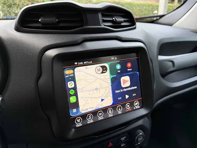 Jeep Renegade view 19
