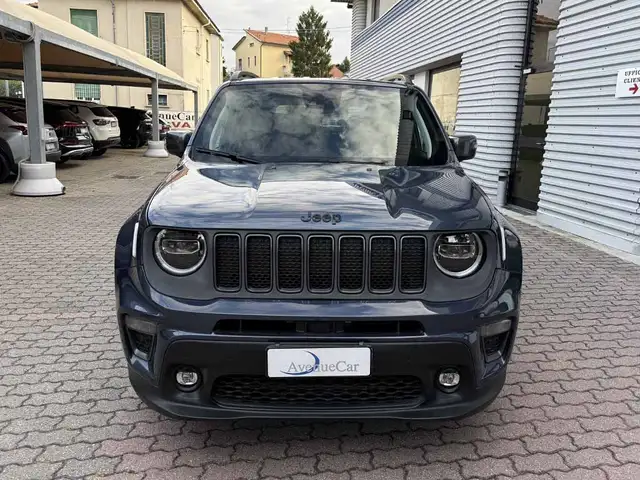 Jeep Renegade view 2
