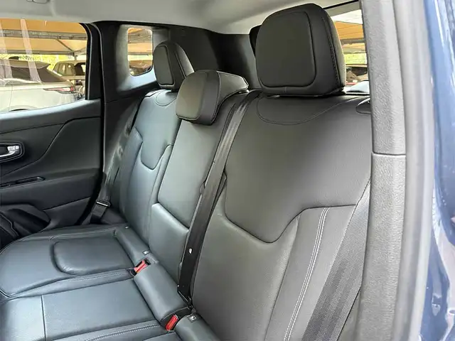 Jeep Renegade view 27