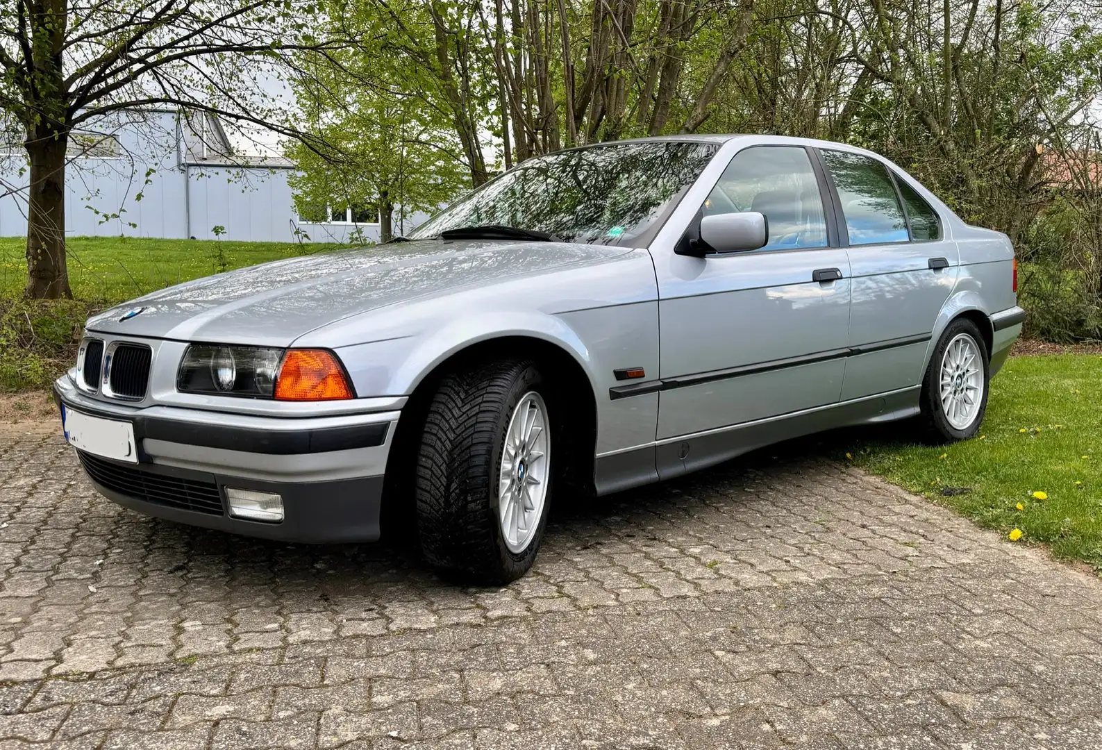 BMW 323 - Originalzustand - Youngtimer Gümüş rengi - 1