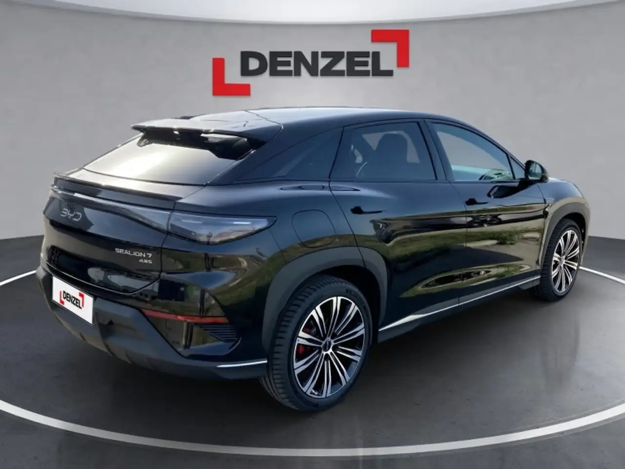 BYD SEALION 7