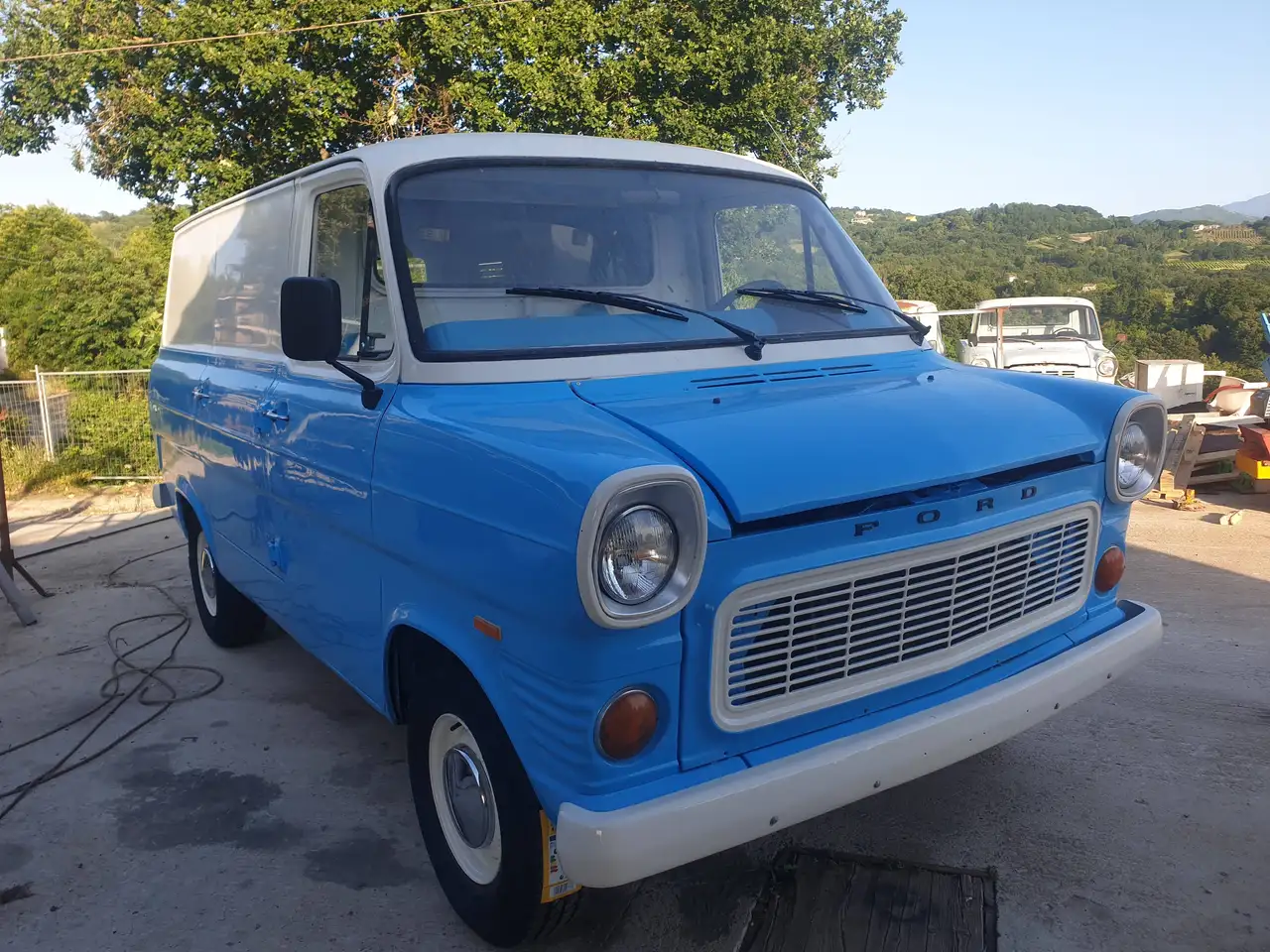 Ford Transit 115, foto 2