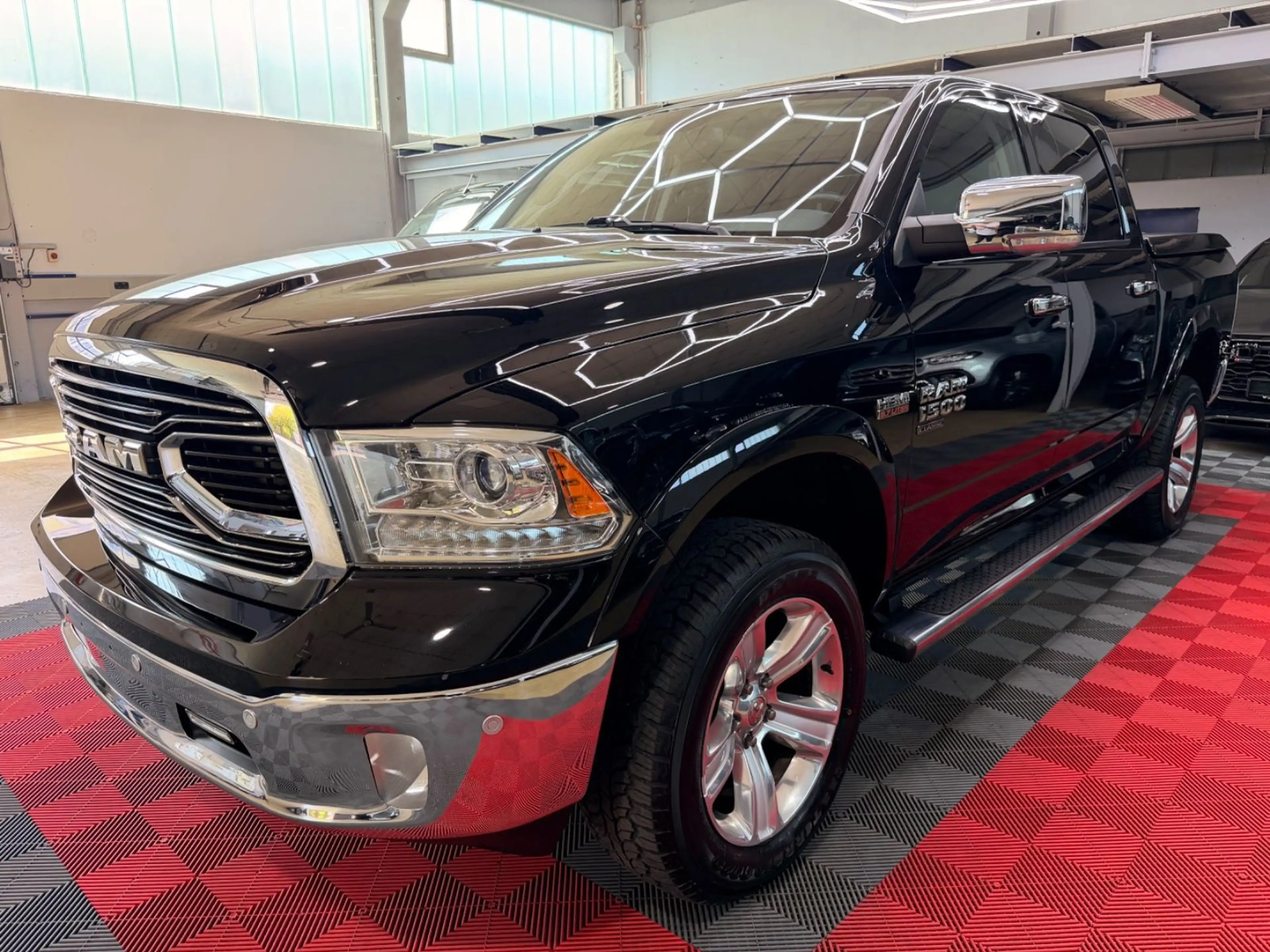 Dodge RAM 1500 5.7 HEMI Laramie 4X4 LPG-Prins Crew Cab — photo 4