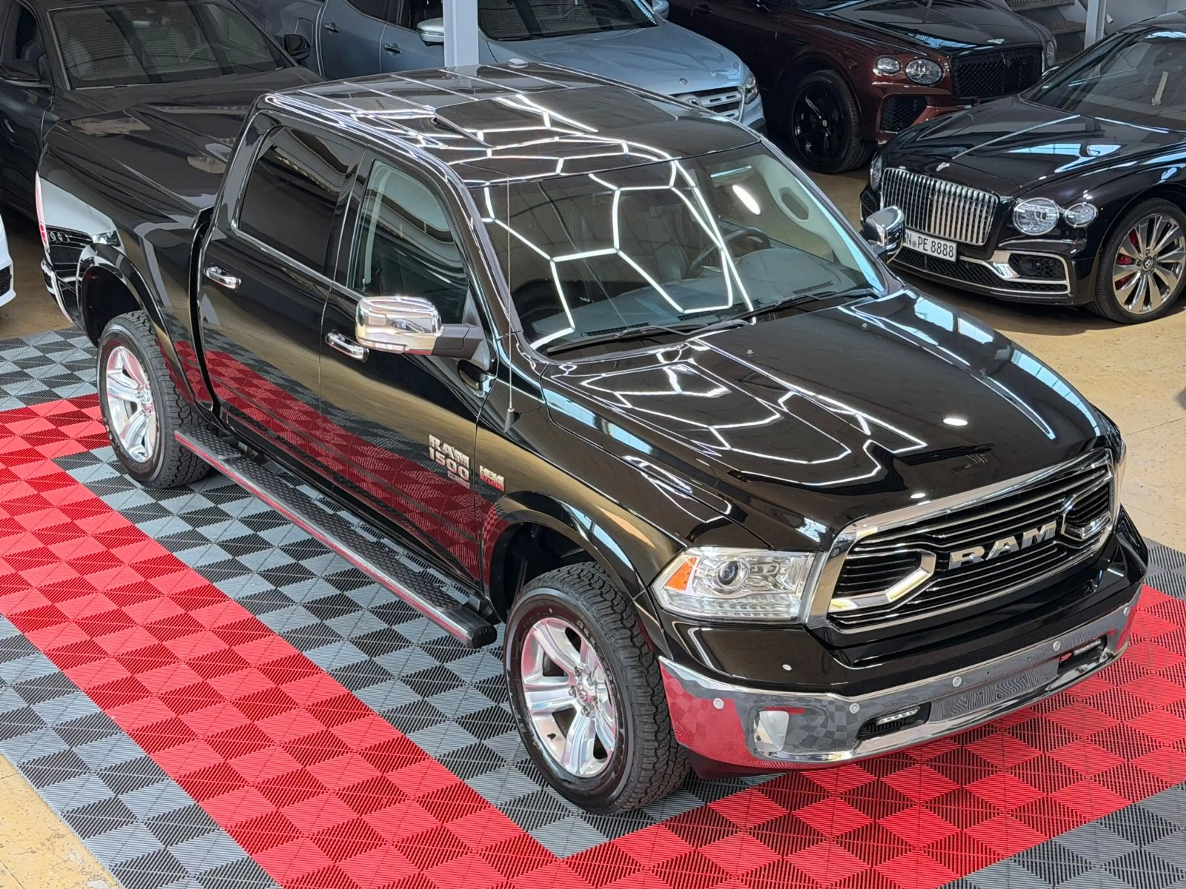 Dodge RAM 1500 5.7 HEMI Laramie 4X4 LPG-Prins Crew Cab
