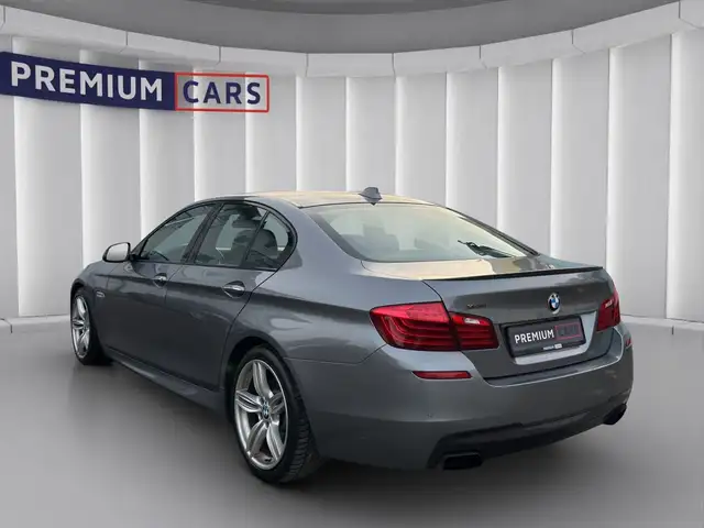 BMW 5 Series view 3