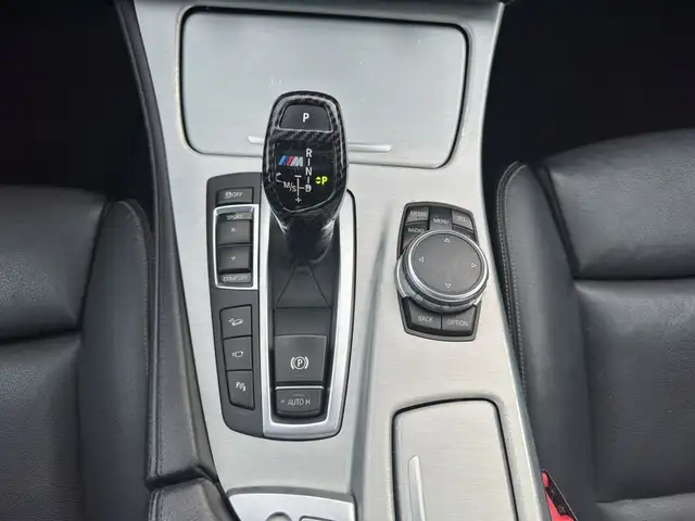 BMW 5 Series view 15