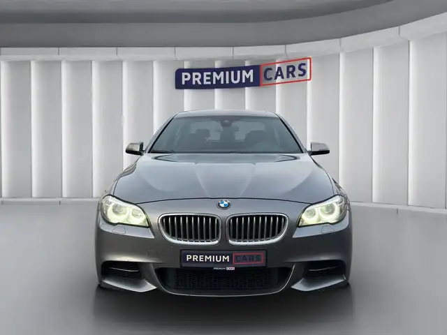 BMW 5 Series view 8