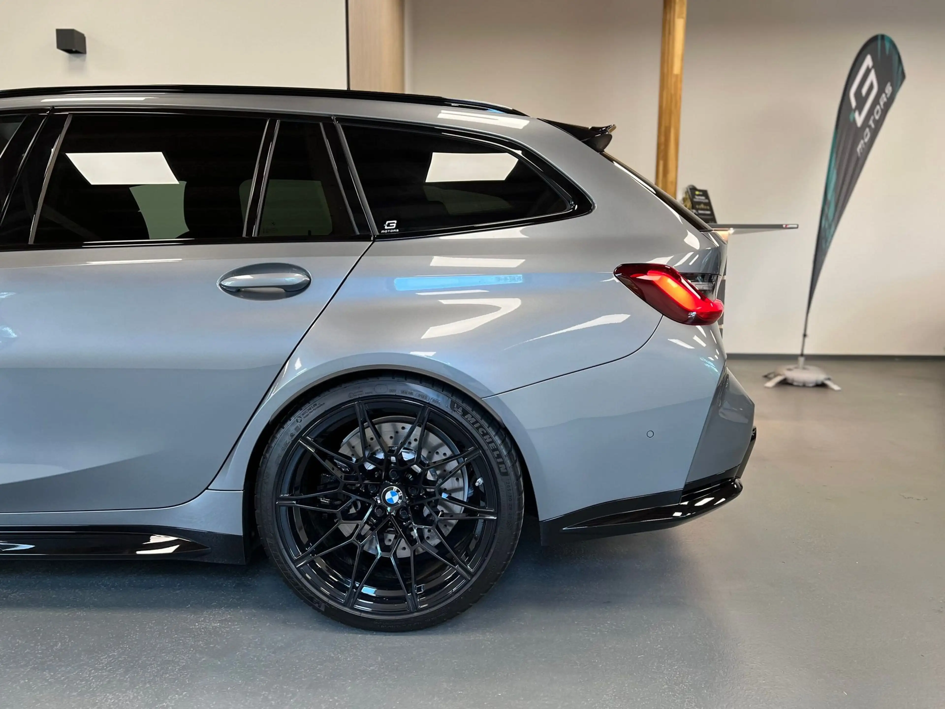 BMW M3 3er-Reihe TOURING COMPETITION X-DRIVE CARBON SKYS — photo 9