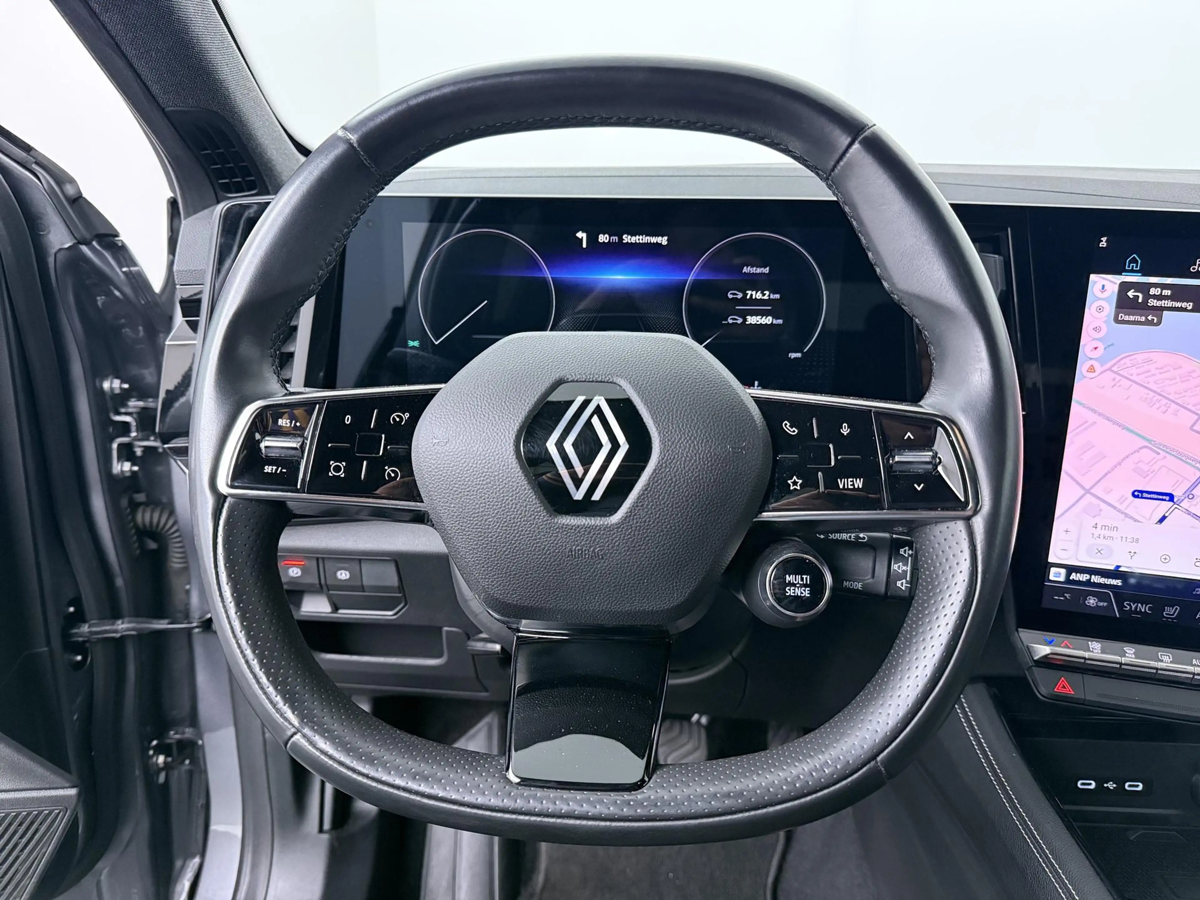 Renault Austral techno mild hybrid advanced 130 | Trekhaak | Pack — photo 9