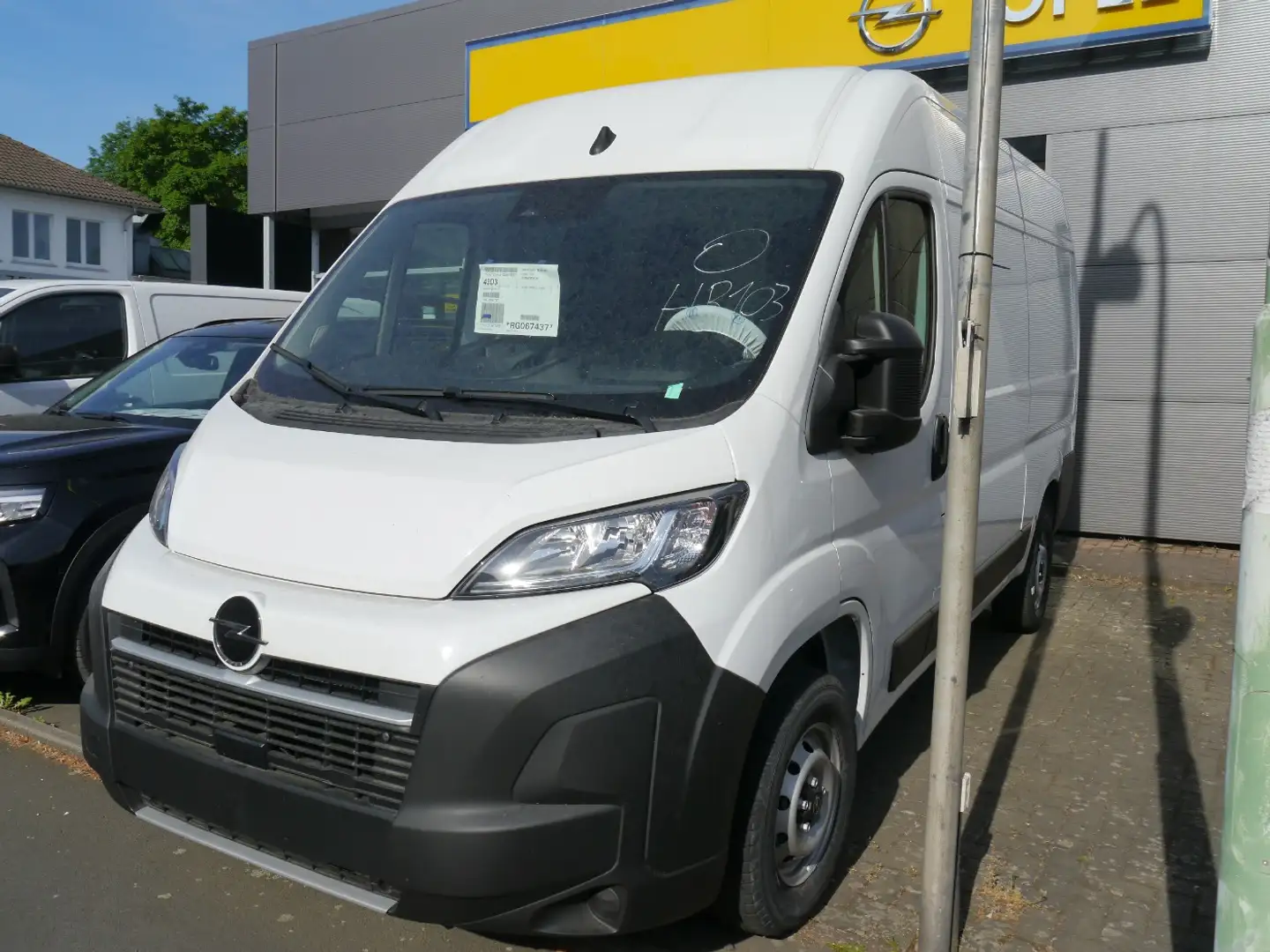 Opel Movano Cargo 3,5t L2H2 2.2 BlueHDi 140 Abverkauf! Bianco - 2
