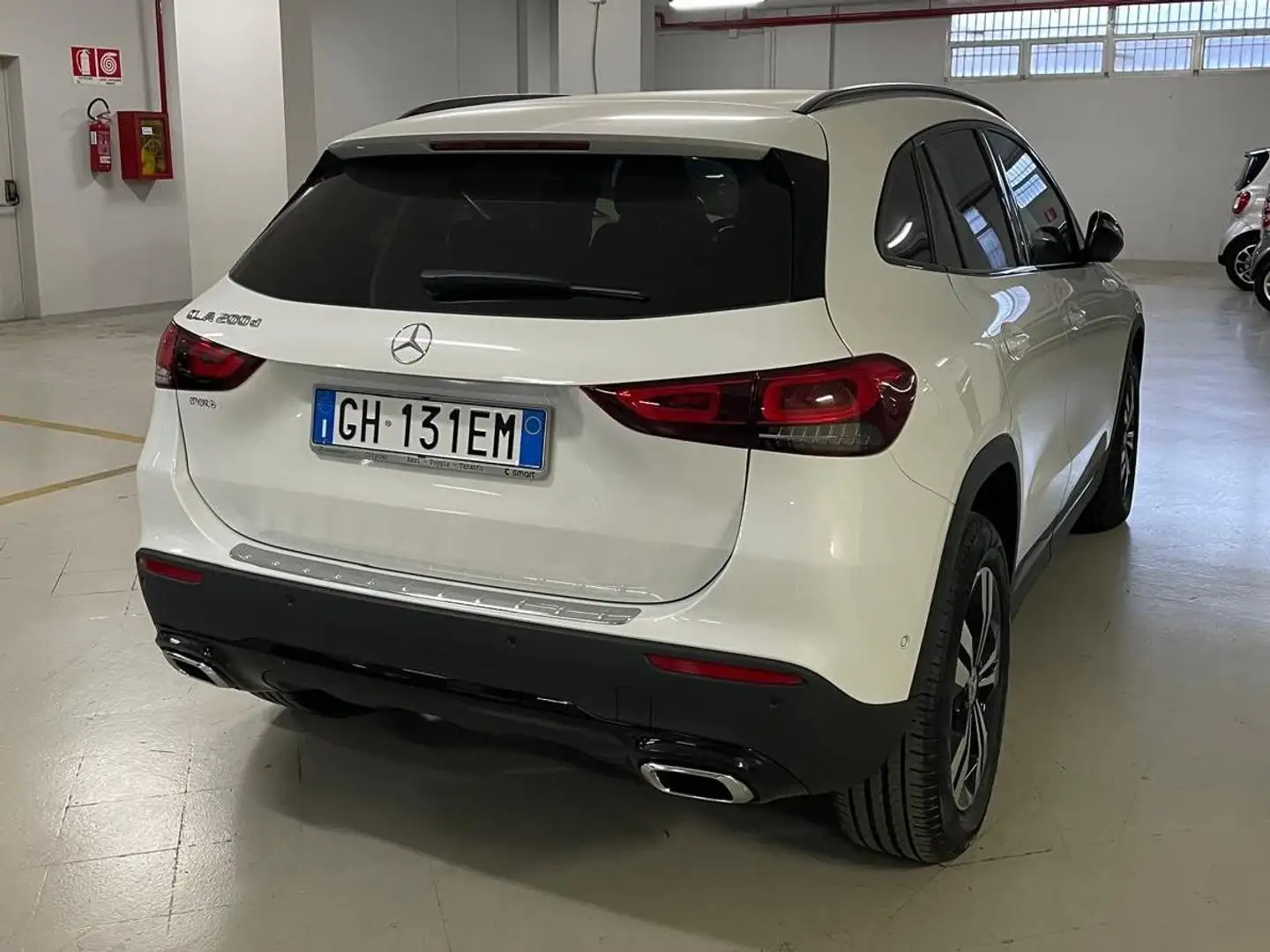 Mercedes-Benz GLA 200 GLA-H247 2020 d Sport Plus auto Bianco - 2