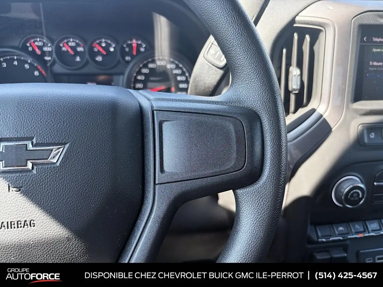 Chevrolet Silverado 1500 снимка Chevrolet Silverado 1500
