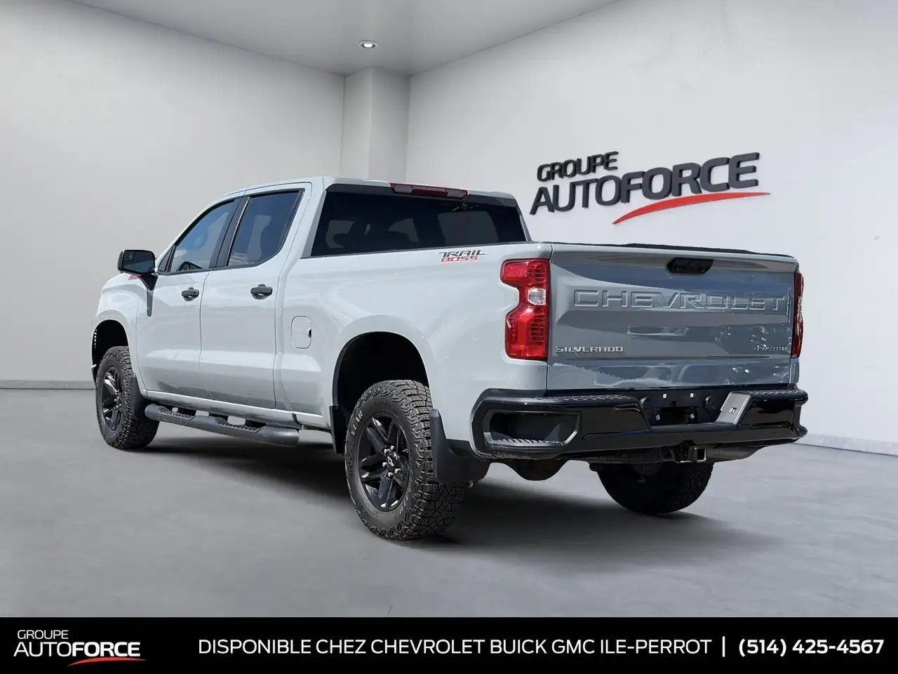 Chevrolet Silverado 1500 снимка Chevrolet Silverado 1500