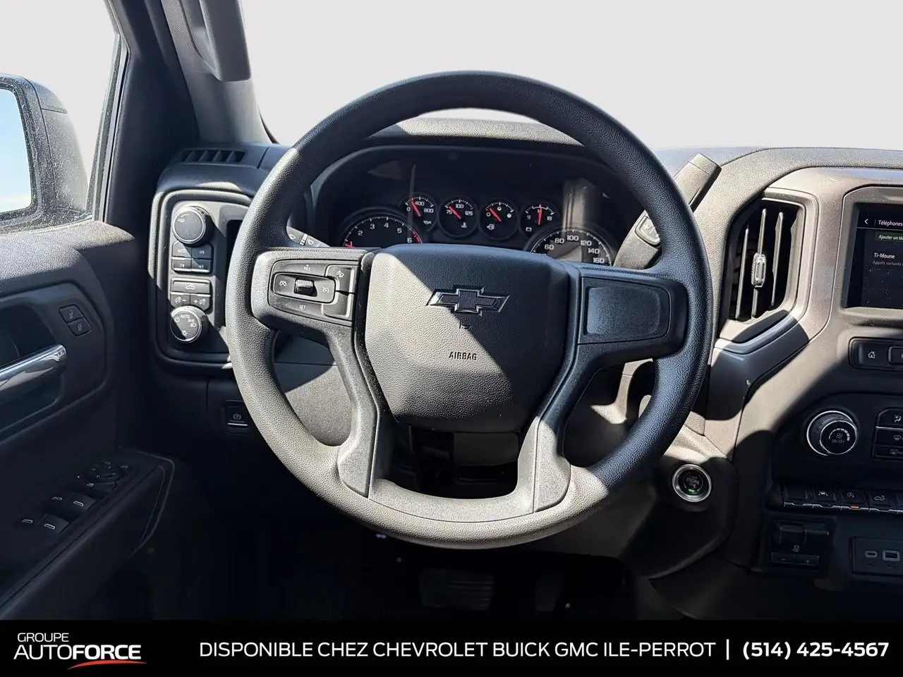 Chevrolet Silverado 1500 снимка Chevrolet Silverado 1500