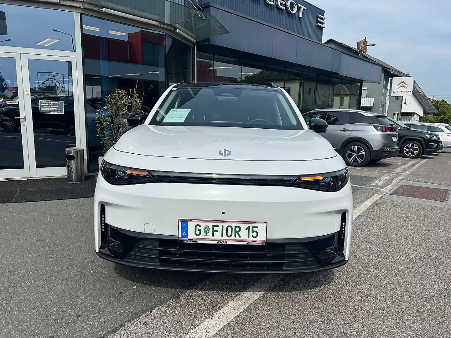 Leapmotor C10 Elektro 70kWh Design Weiß - 2