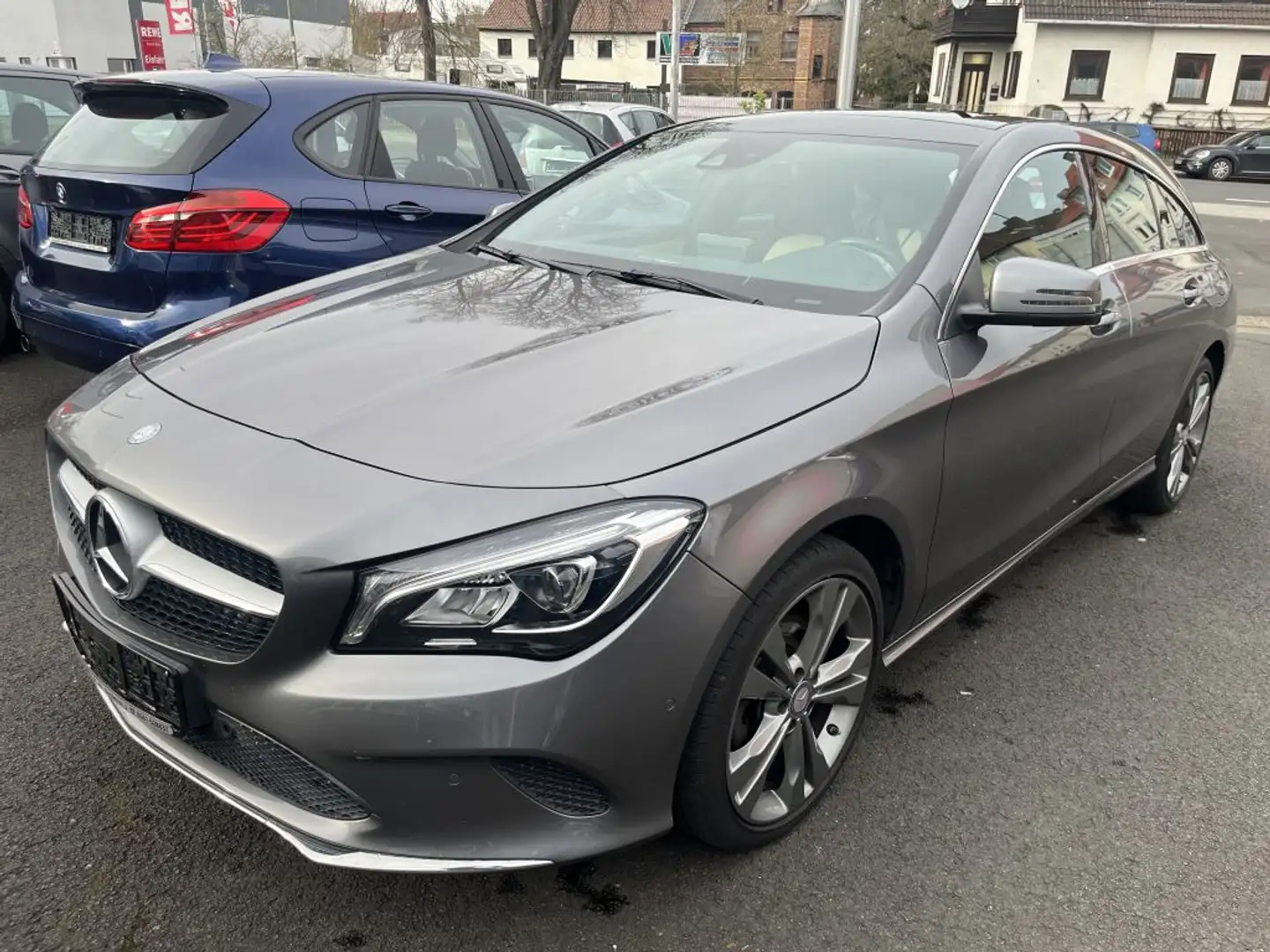 Mercedes-Benz CLA 220 Shooting Brake 4Matic 7G-DCT Urban - 1