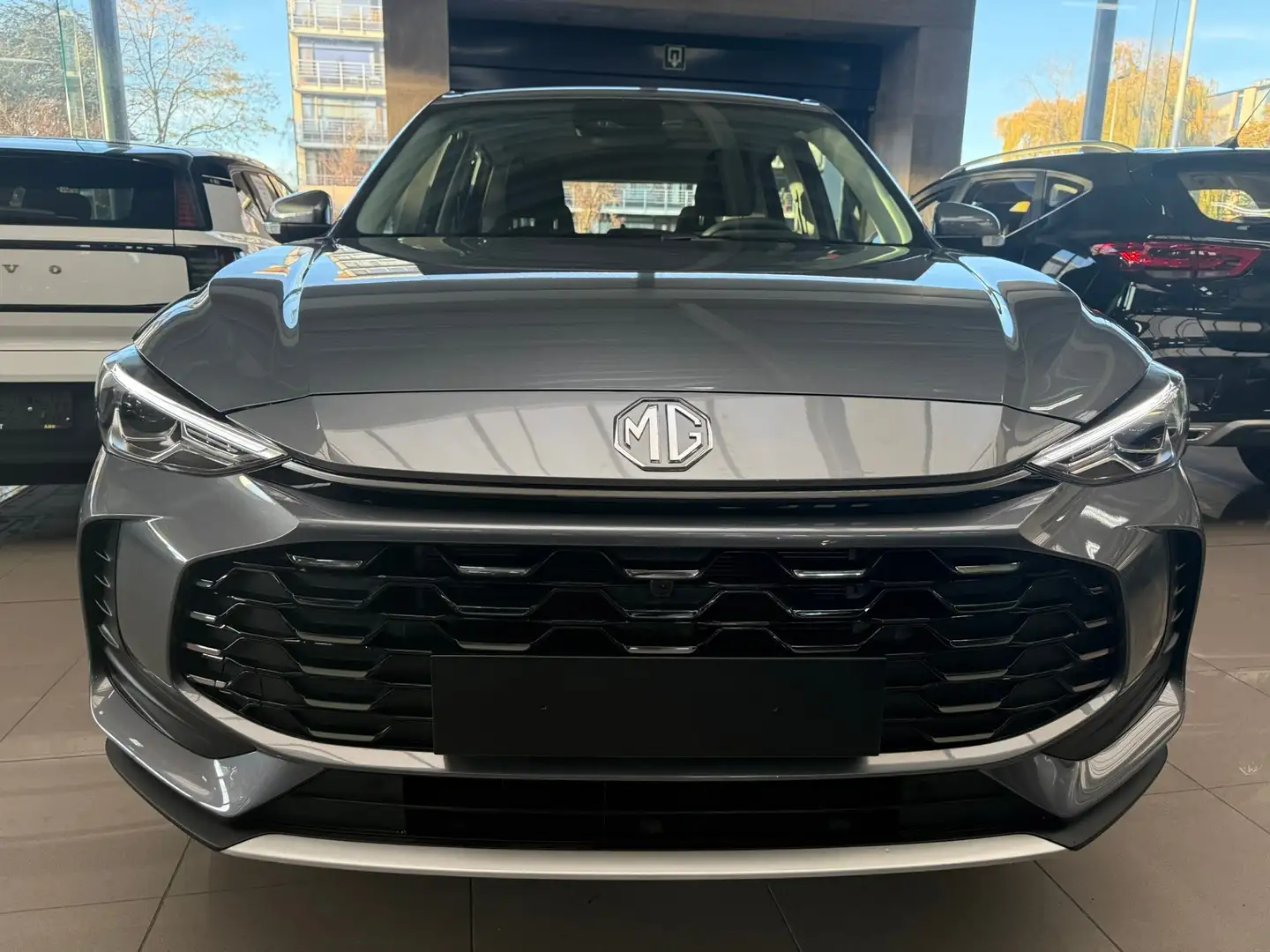 MG ZS 1.5i 115pk + GPS/CAMERA/CRUISE/PDC - NIEUW !! Grijs - 2