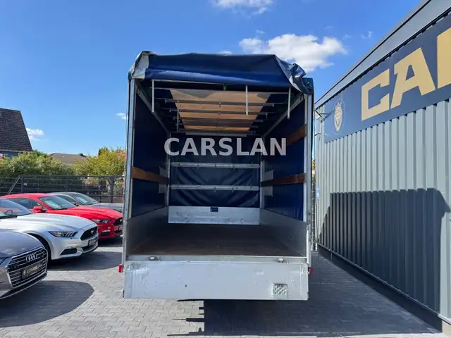Mercedes-Benz Sprinter view 14