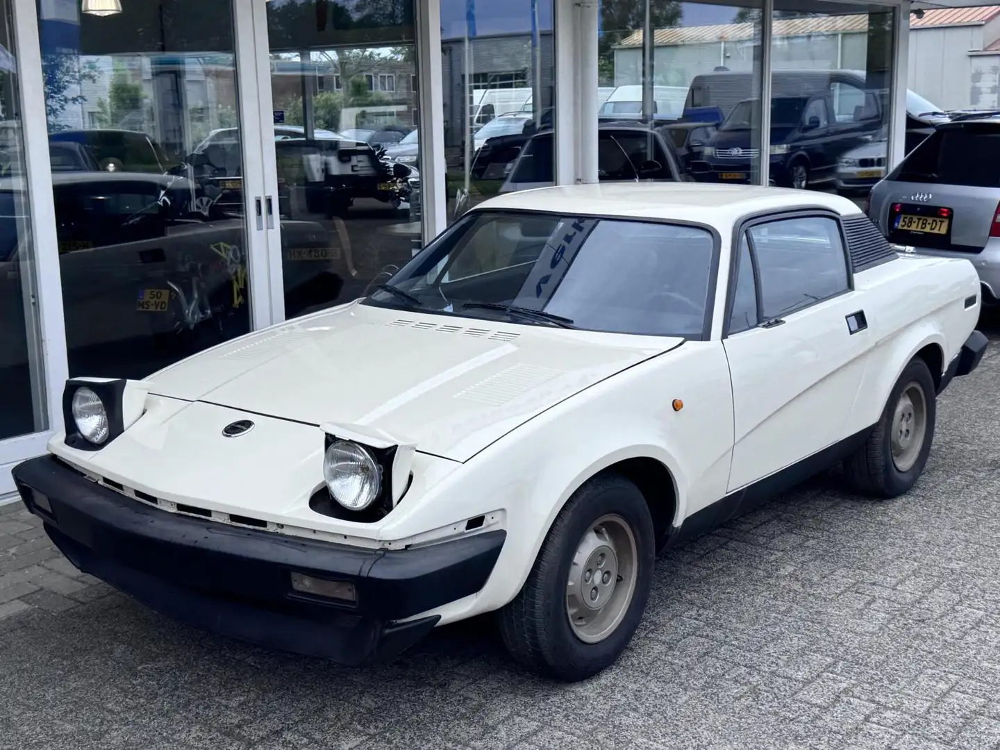 Triumph TR7 2.0 Hardtop Voor onderdelen Loop/sloop! Weiß - 2