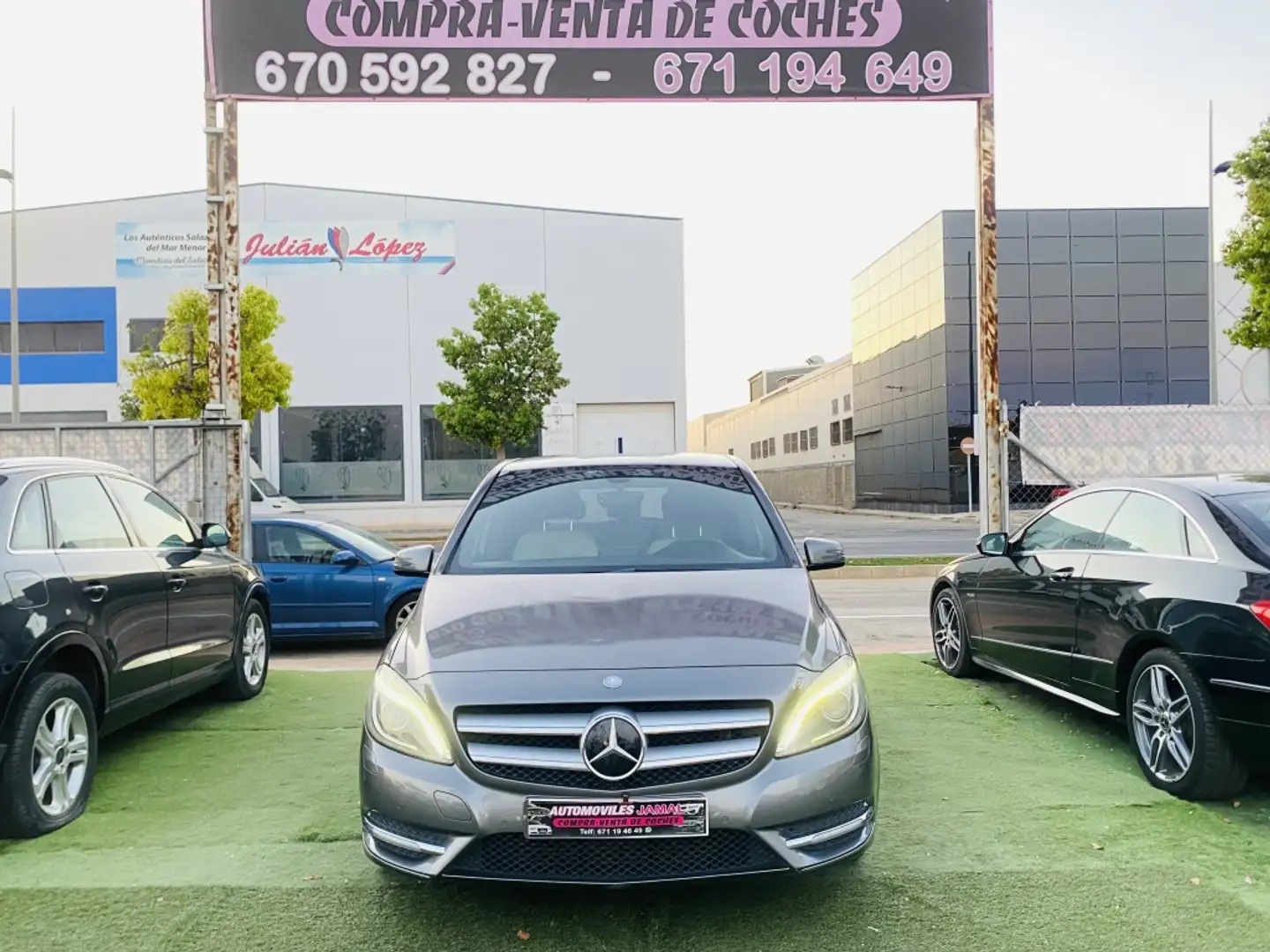 Mercedes-Benz MERCEDES-BENZ Clase B Familiar  Automático de 5 P Beige - 2