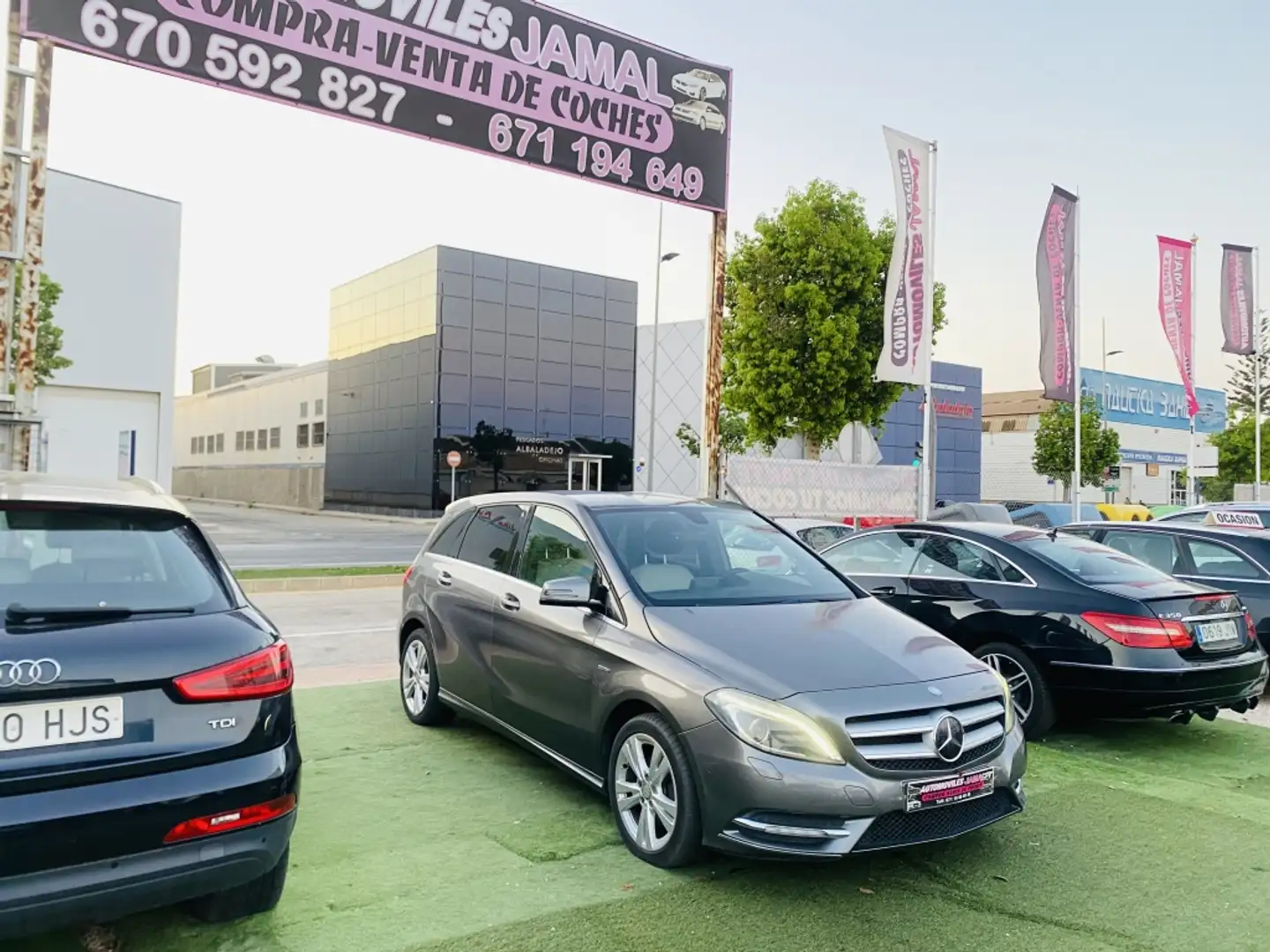 Mercedes-Benz MERCEDES-BENZ Clase B Familiar  Automático de 5 P Beige - 1