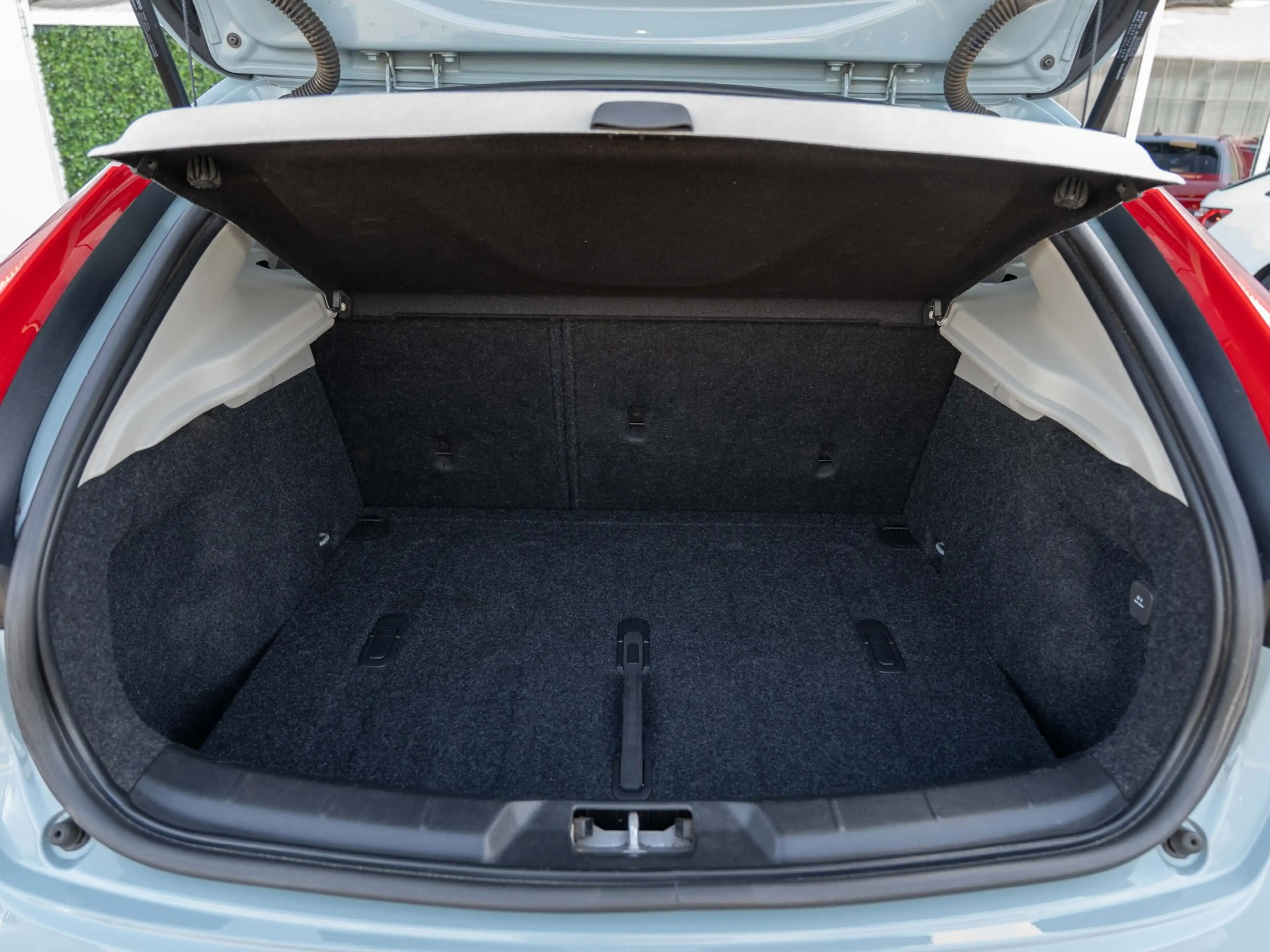 Volvo V40 Cross Country 1.5 T3 Aut. Momentum | Blis | 18" LMV | Winter Pac — photo 13