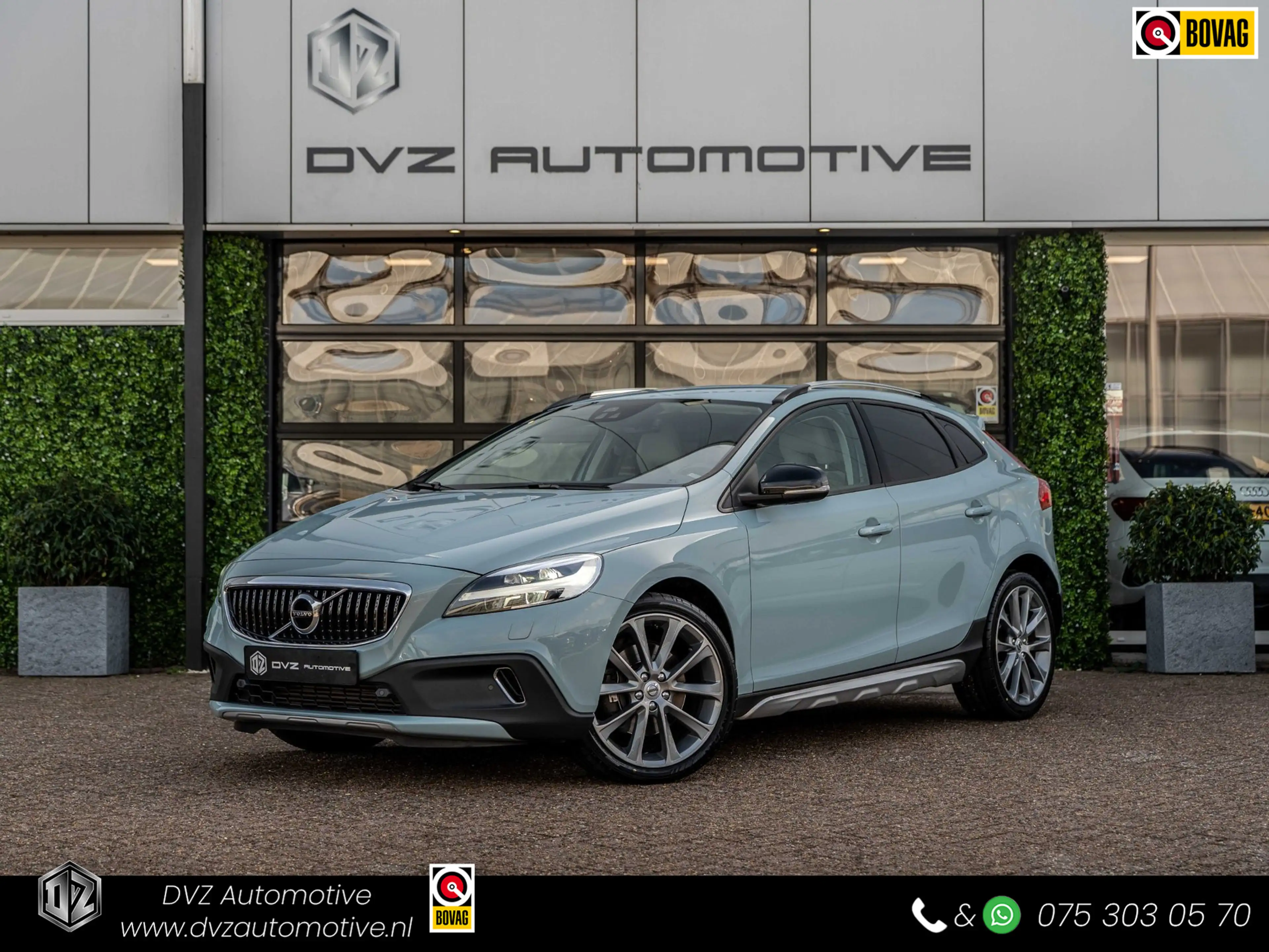 Volvo V40 Cross Country 1.5 T3 Aut. Momentum | Blis | 18" LMV | Winter Pac