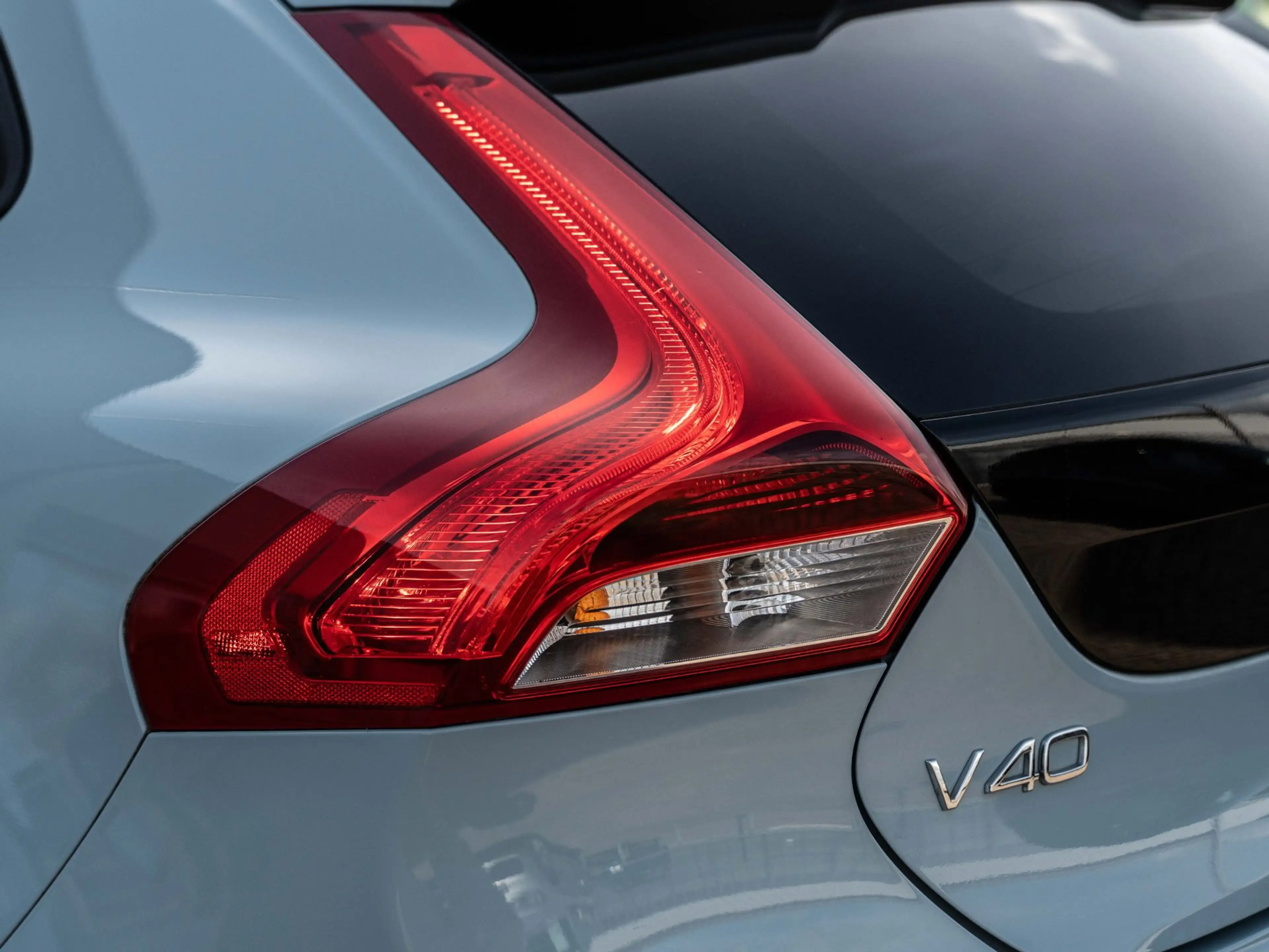 Volvo V40 Cross Country 1.5 T3 Aut. Momentum | Blis | 18" LMV | Winter Pac — photo 11