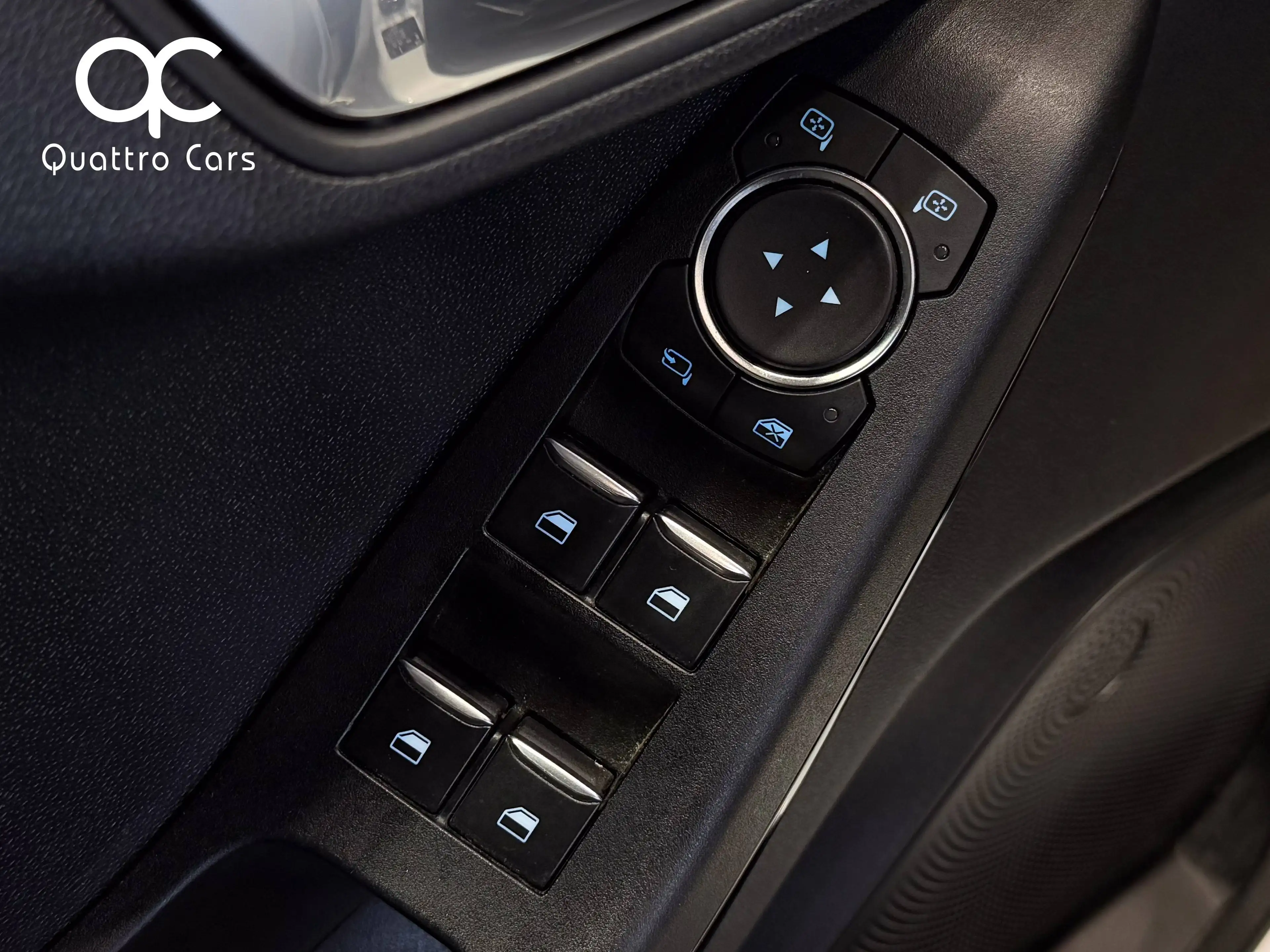 Ford Fiesta 1.1i * CAR PLAY * CLIM * 1ERE MAIN * CAPTEURS ARR — photo 23