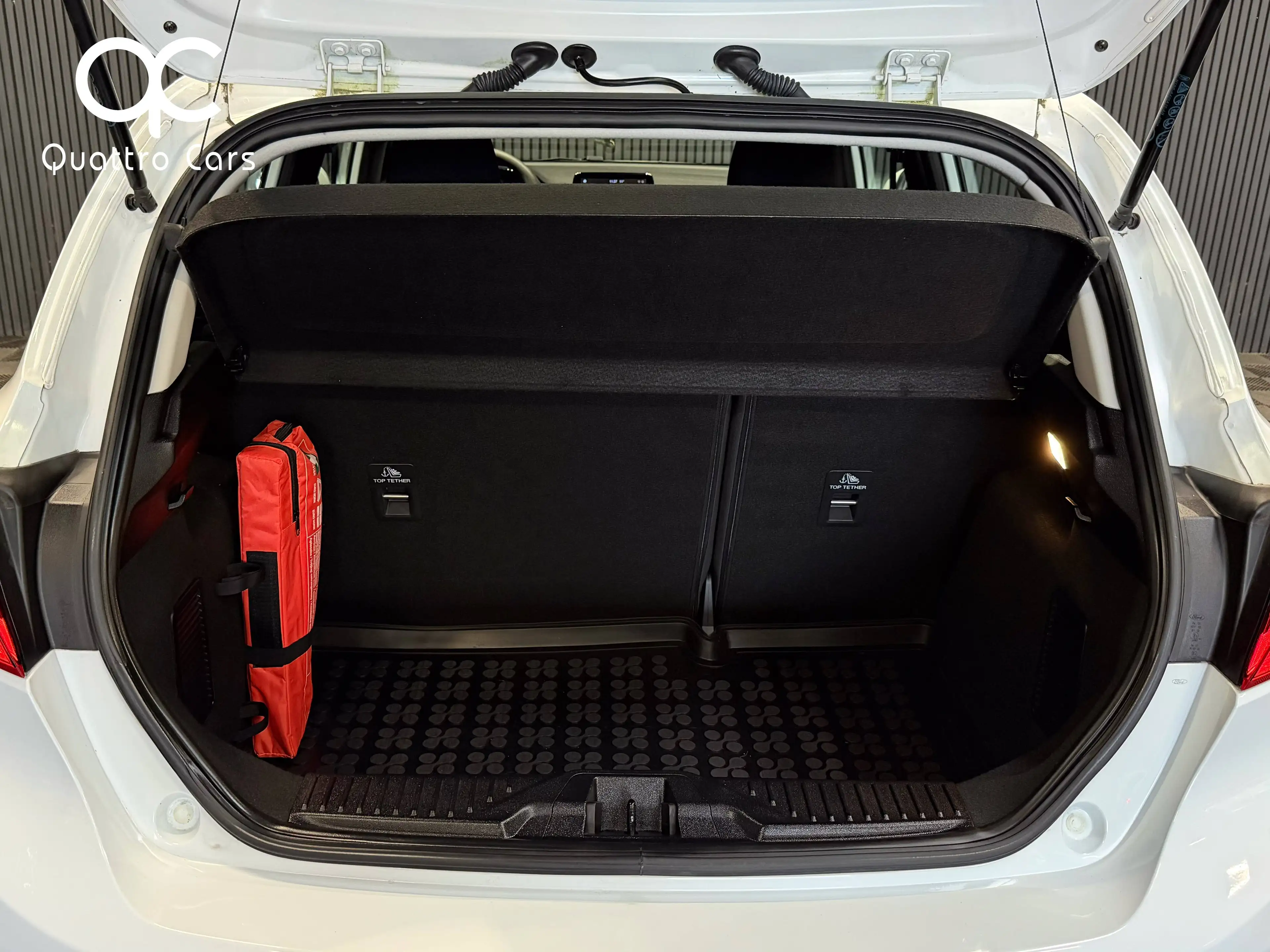 Ford Fiesta 1.1i * CAR PLAY * CLIM * 1ERE MAIN * CAPTEURS ARR — photo 30