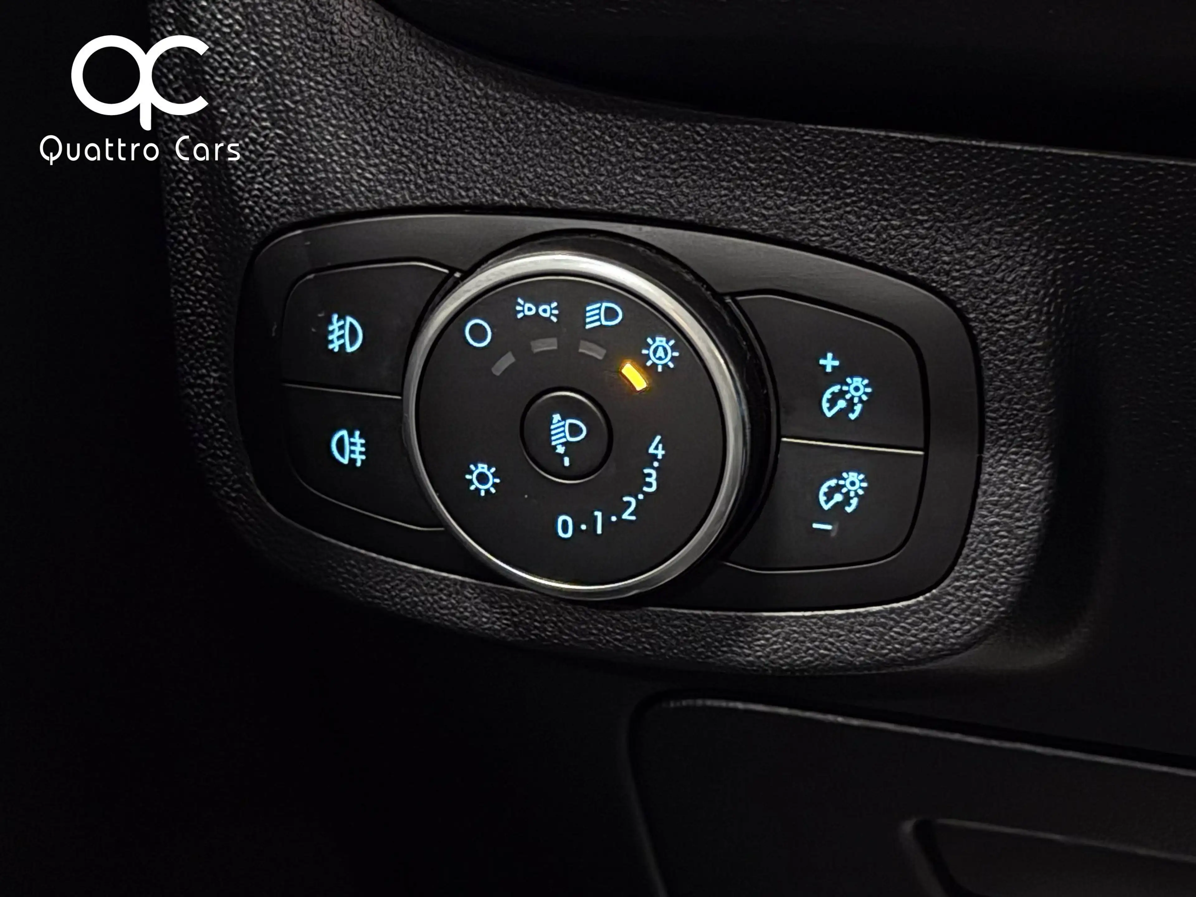 Ford Fiesta 1.1i * CAR PLAY * CLIM * 1ERE MAIN * CAPTEURS ARR — photo 24