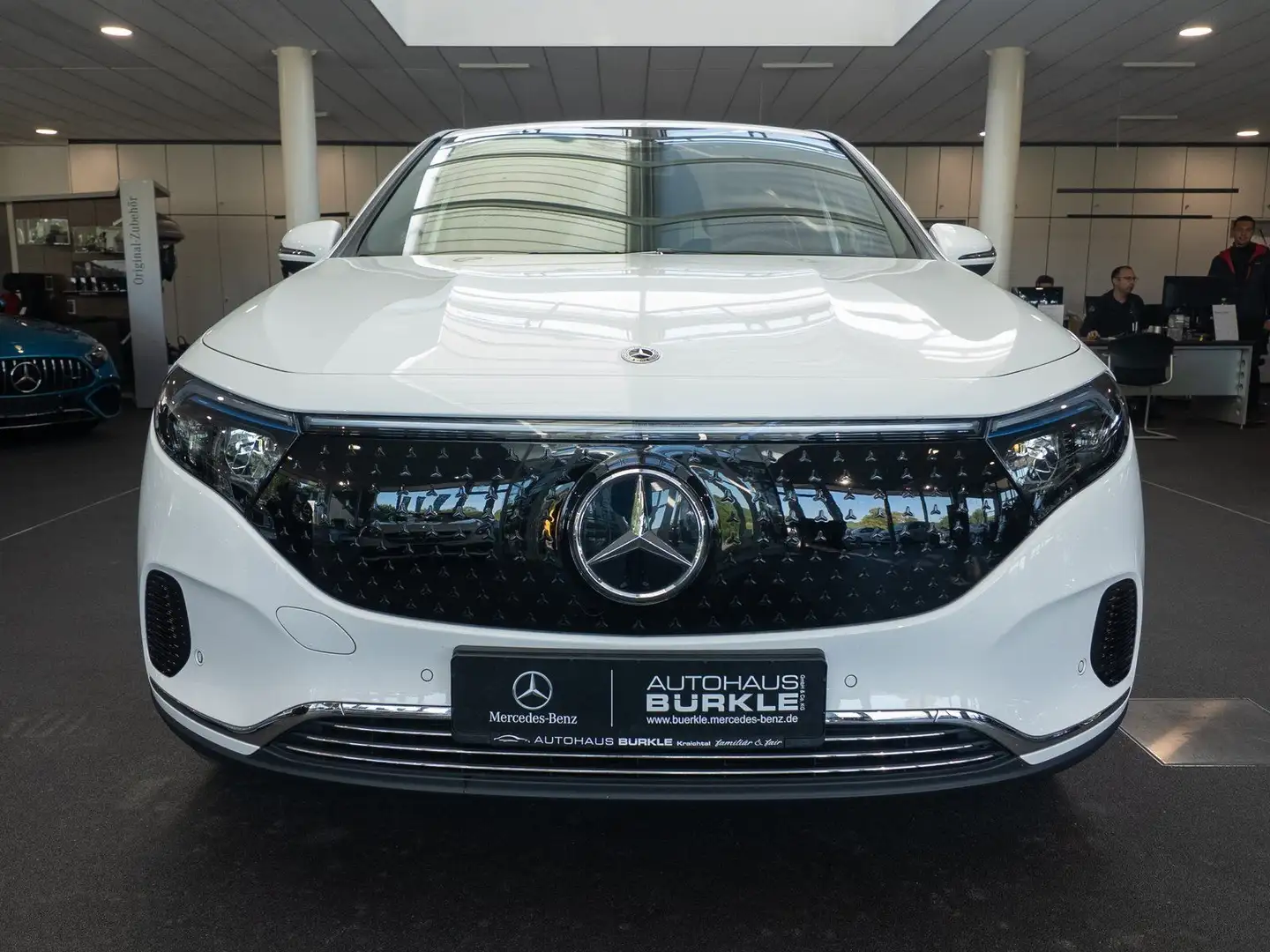 Mercedes-Benz EQA 300 4M Progressive,LED,Totw,Kam,EasyP,SitzHz Weiß - 2