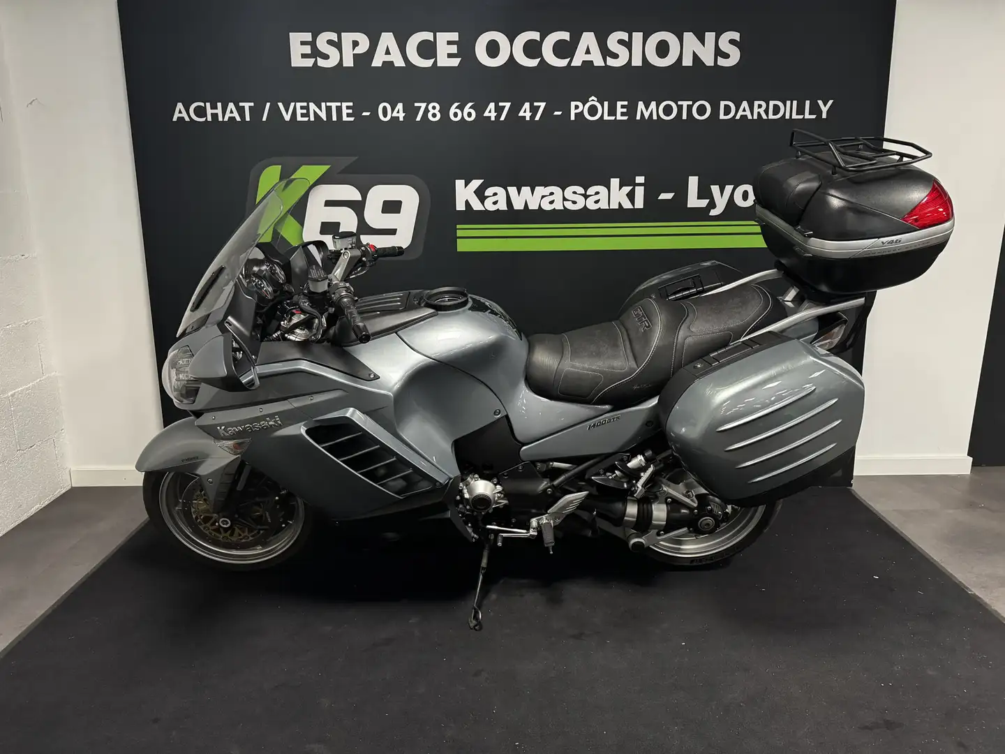 Kawasaki GTR 1400 Blue - 2