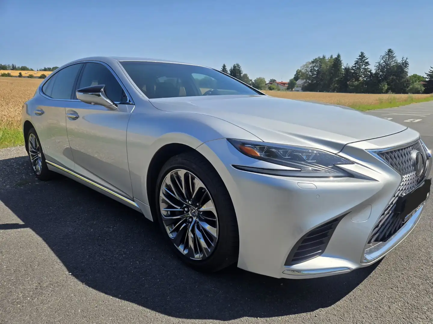 Lexus LS 500 AWD SUPERIOR, TOP Silber - 1