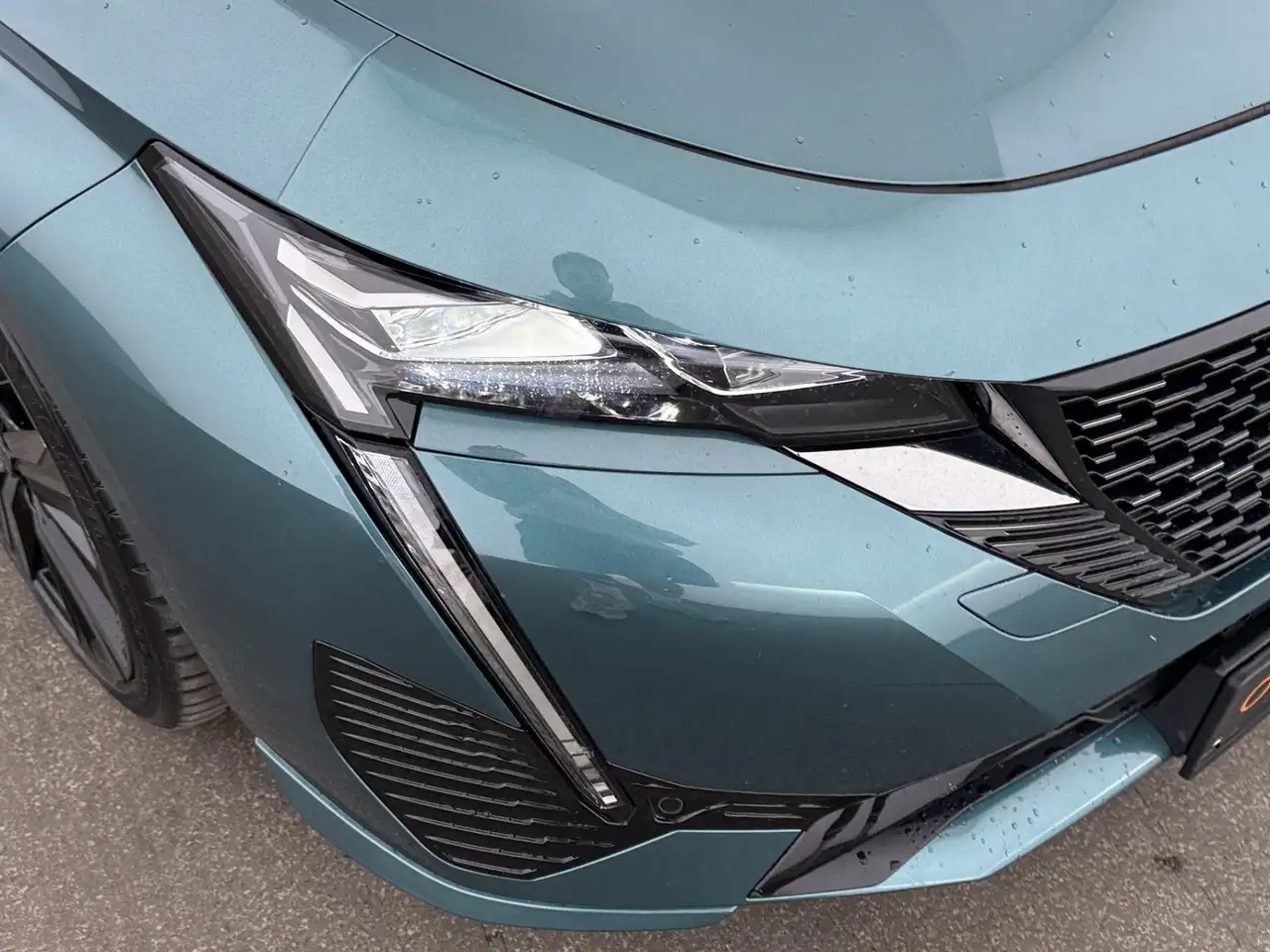 Peugeot 308 SW 180 GT PHEV Aut LED ALCANTARA NAVI SITZHZG, миниатюра 12