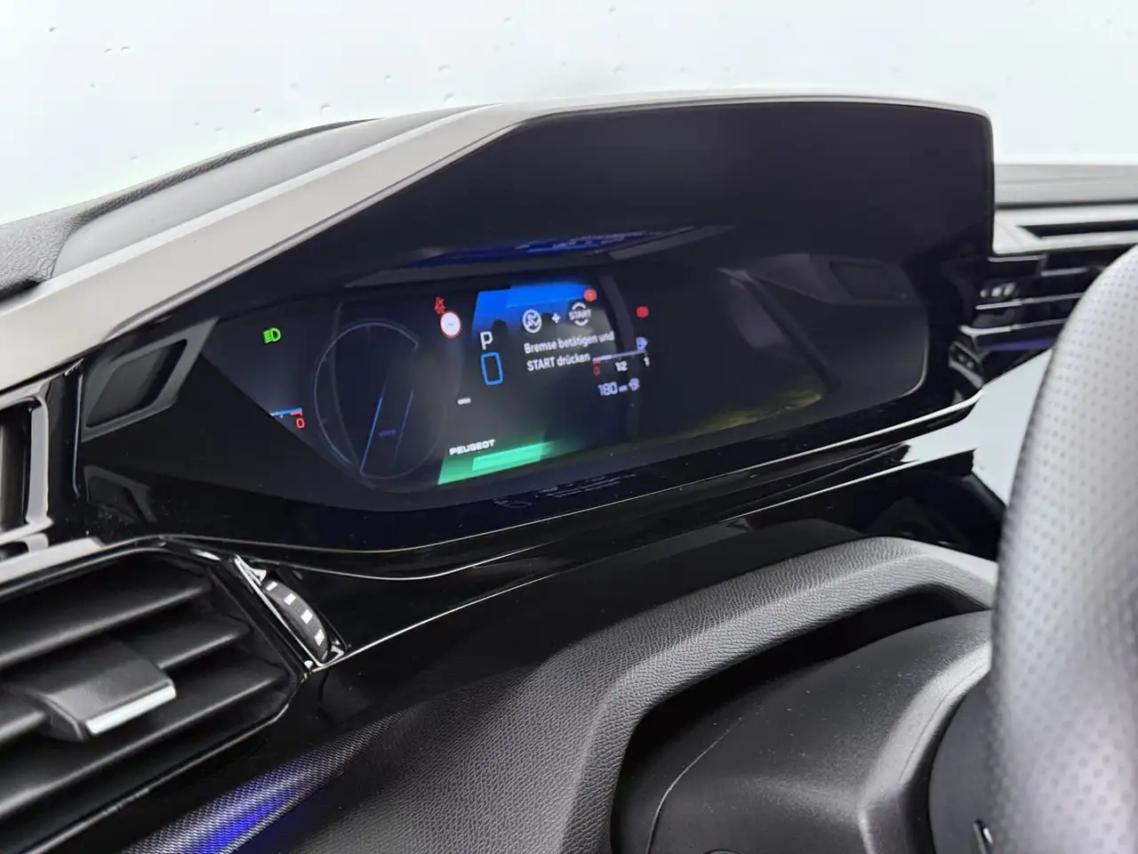 Peugeot 308 SW 180 GT PHEV Aut LED ALCANTARA NAVI SITZHZG, миниатюра 16