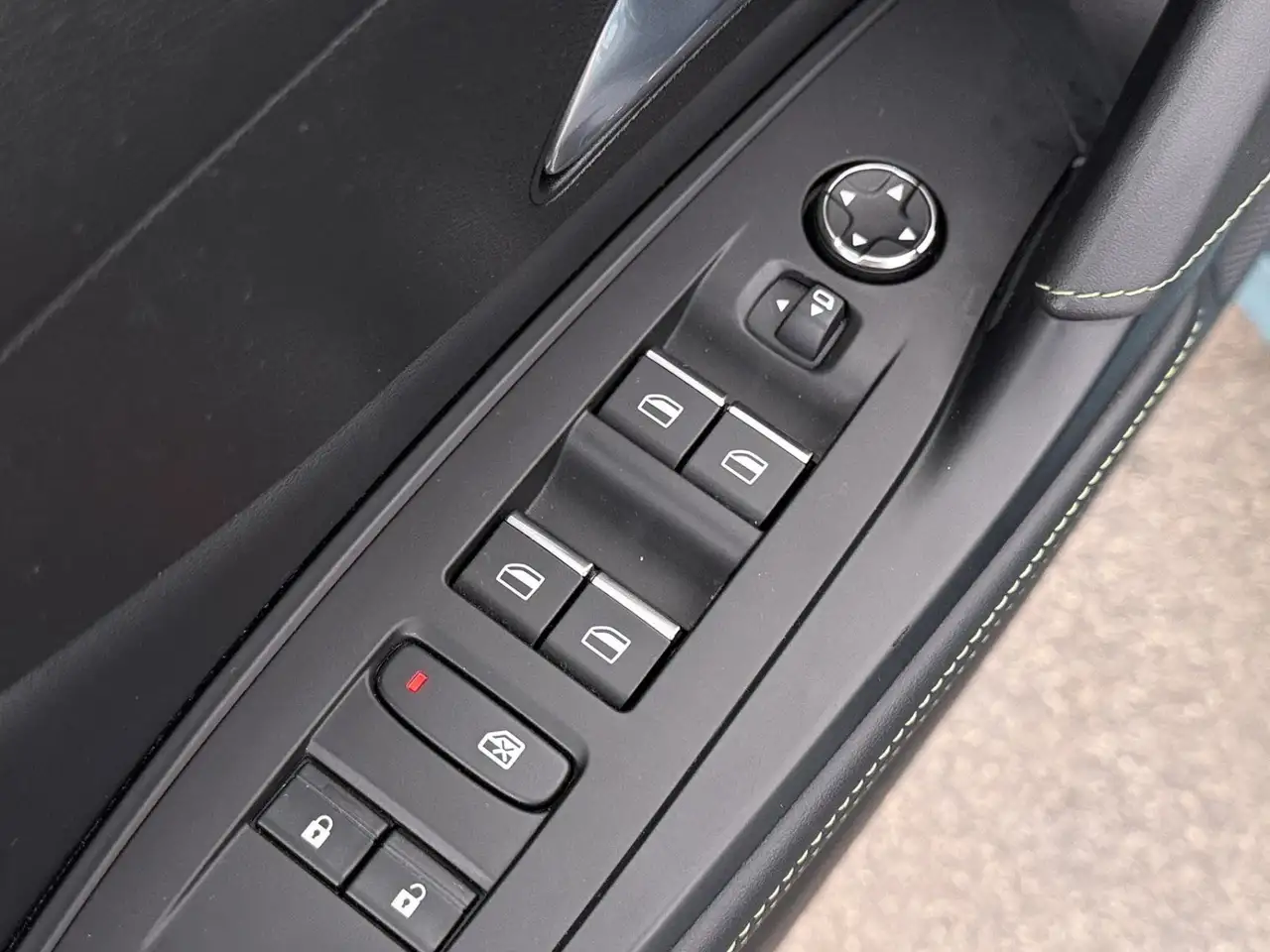 Peugeot 308 SW 180 GT PHEV Aut LED ALCANTARA NAVI SITZHZG, миниатюра 23