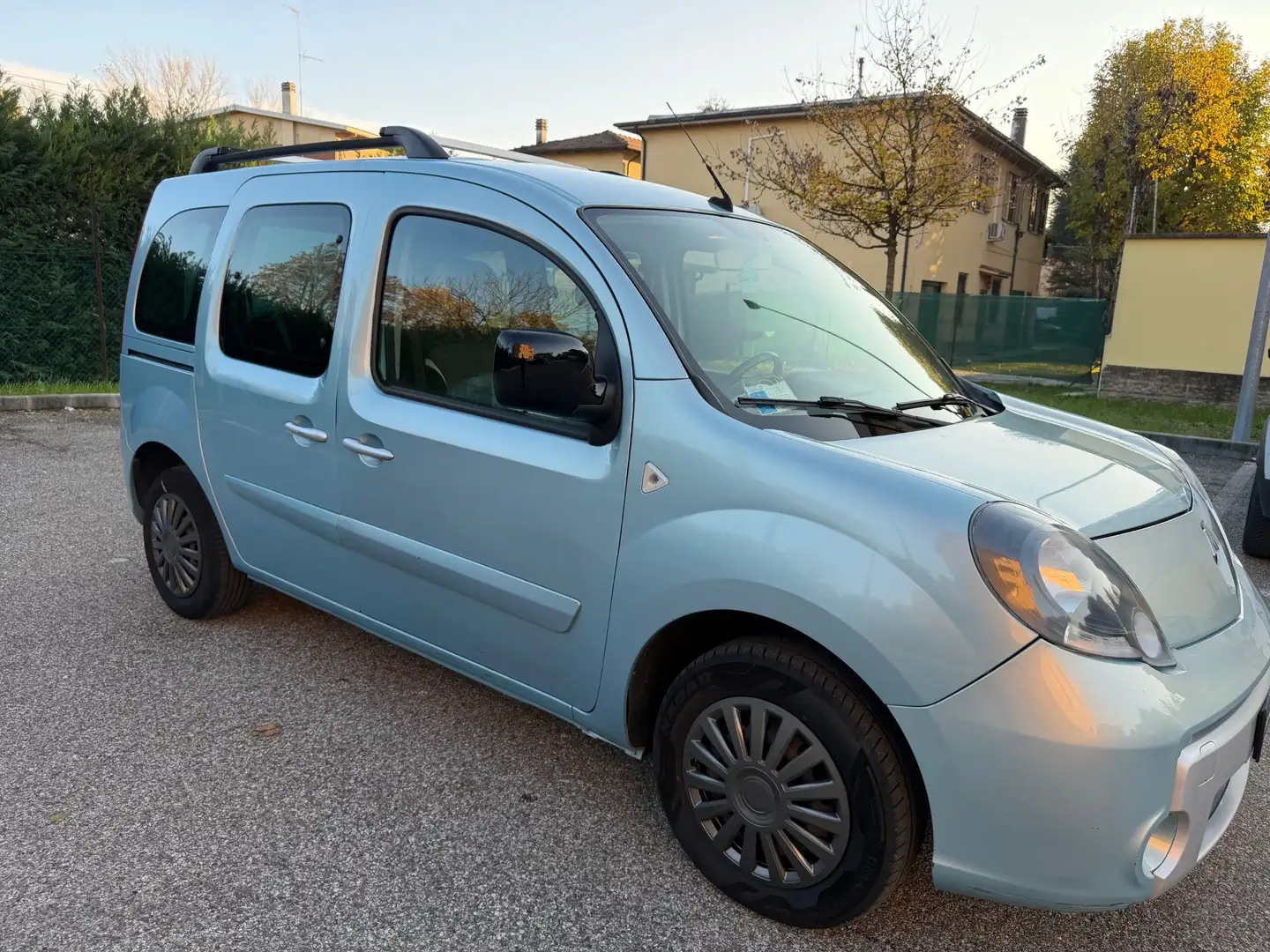 Renault Kangoo 1.5 dci - NEOP. - NAV. - 12 MESI DI GAR. - Blau - 2