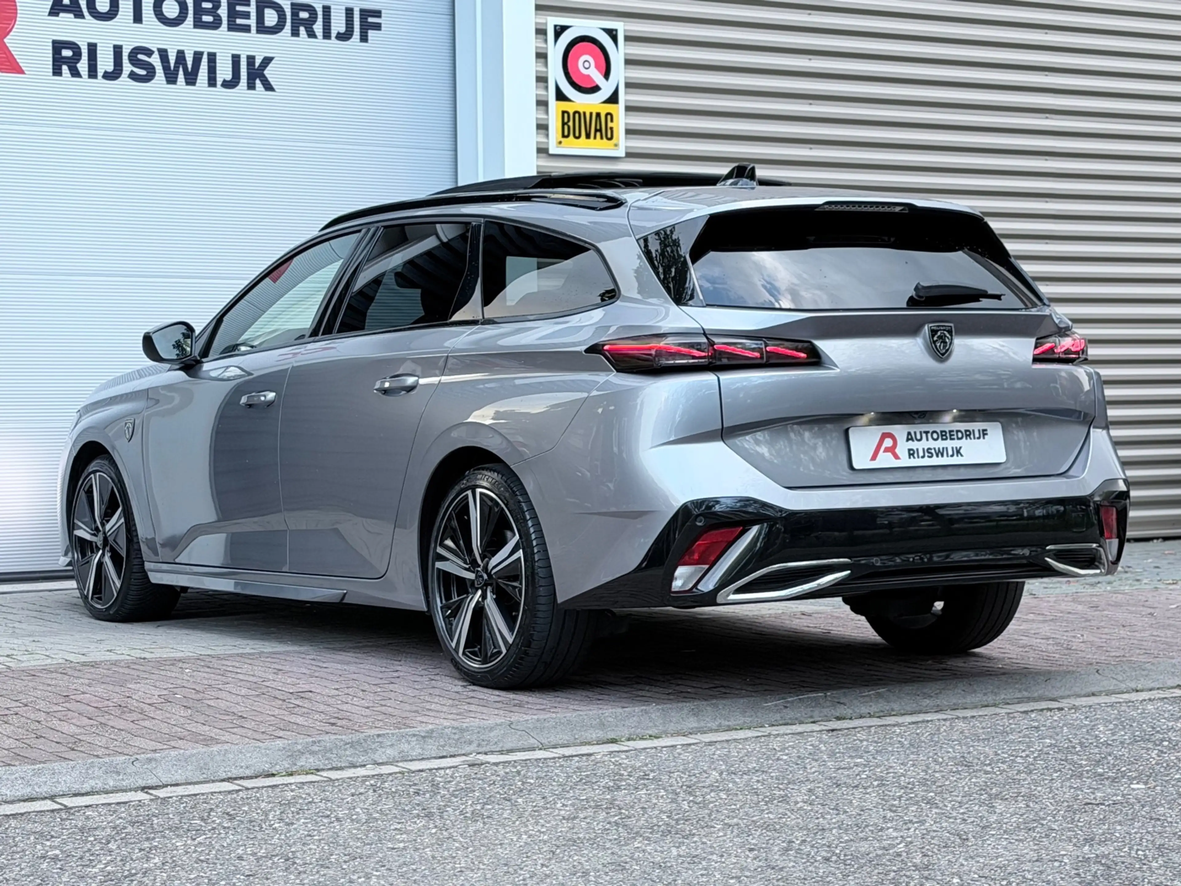 Peugeot 308 SW 1.2 PureTech GT Pack Business Massage/Camera — photo 7