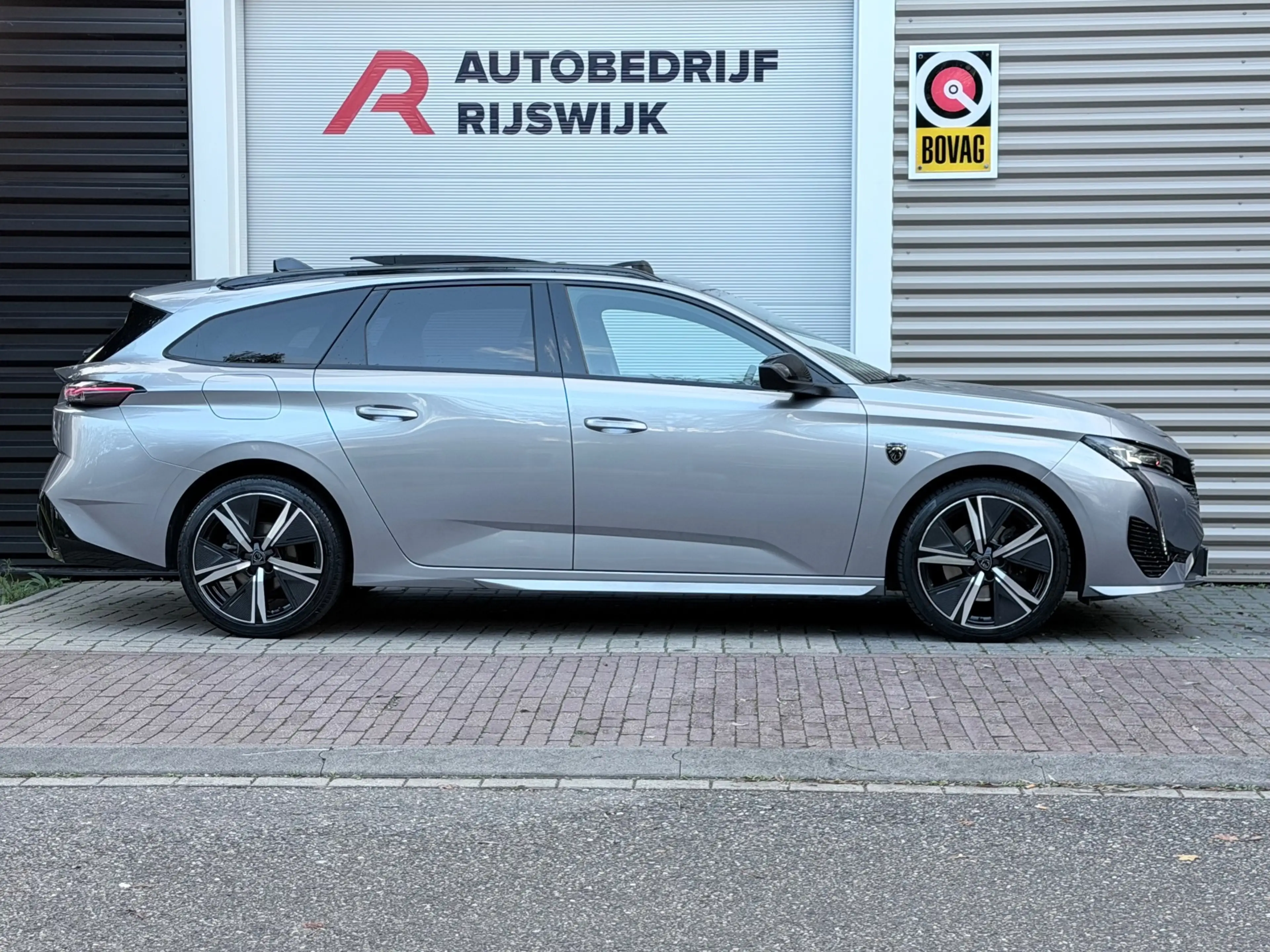 Peugeot 308 SW 1.2 PureTech GT Pack Business Massage/Camera — photo 5