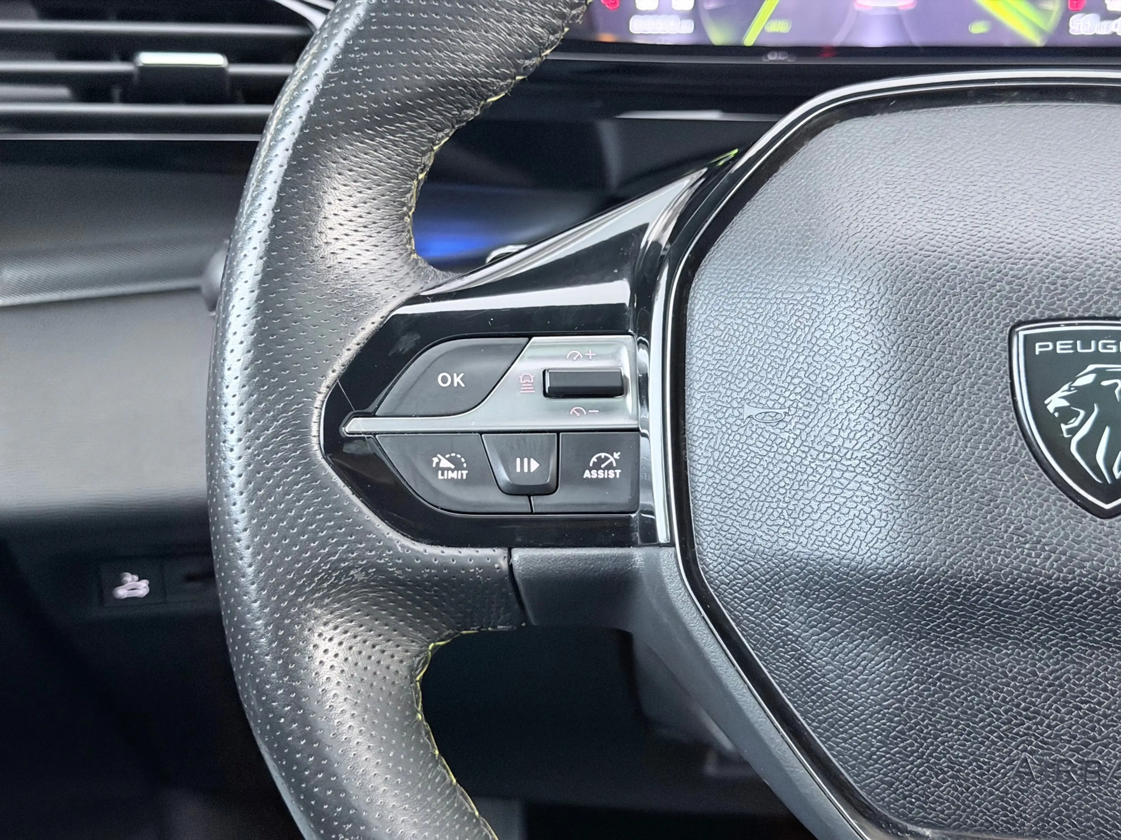 Peugeot 308 SW 1.2 PureTech GT Pack Business Massage/Camera — photo 14